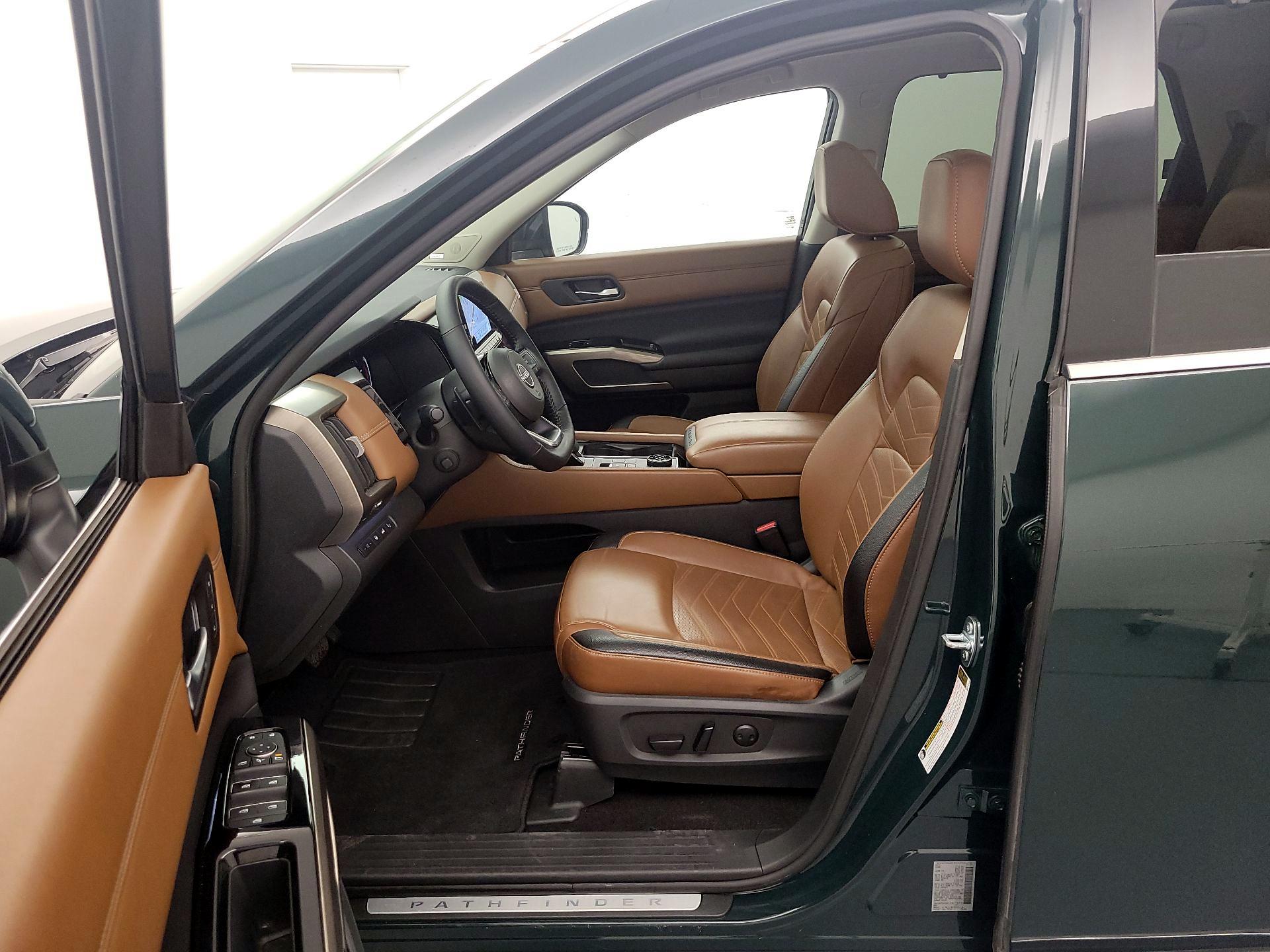 Thumbnail: 2023 Nissan Pathfinder - 11