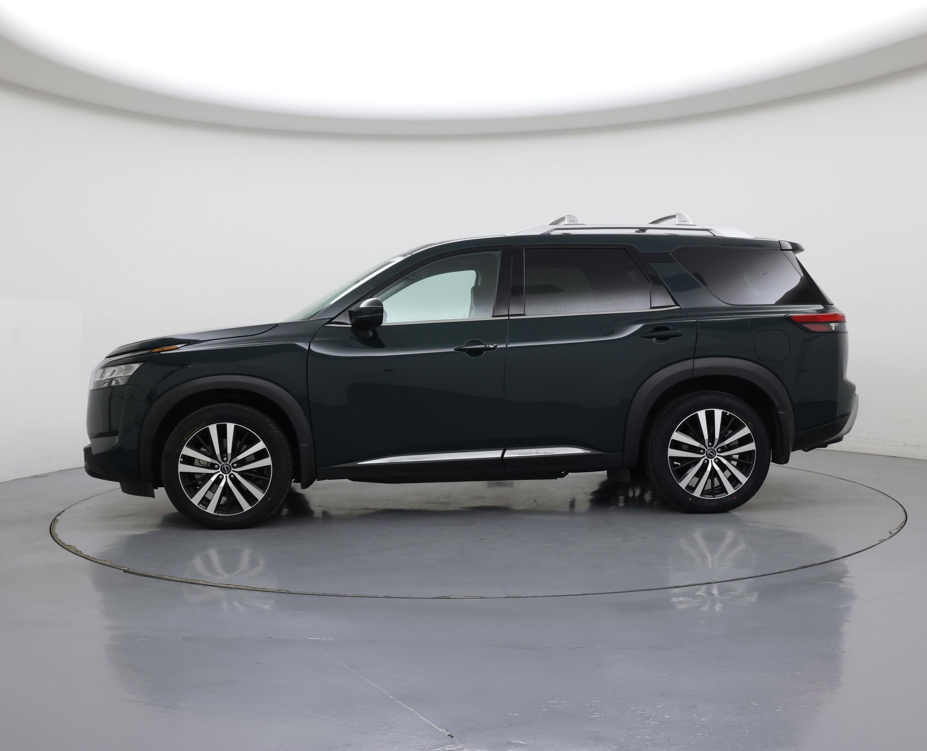 Thumbnail: 2023 Nissan Pathfinder - 3