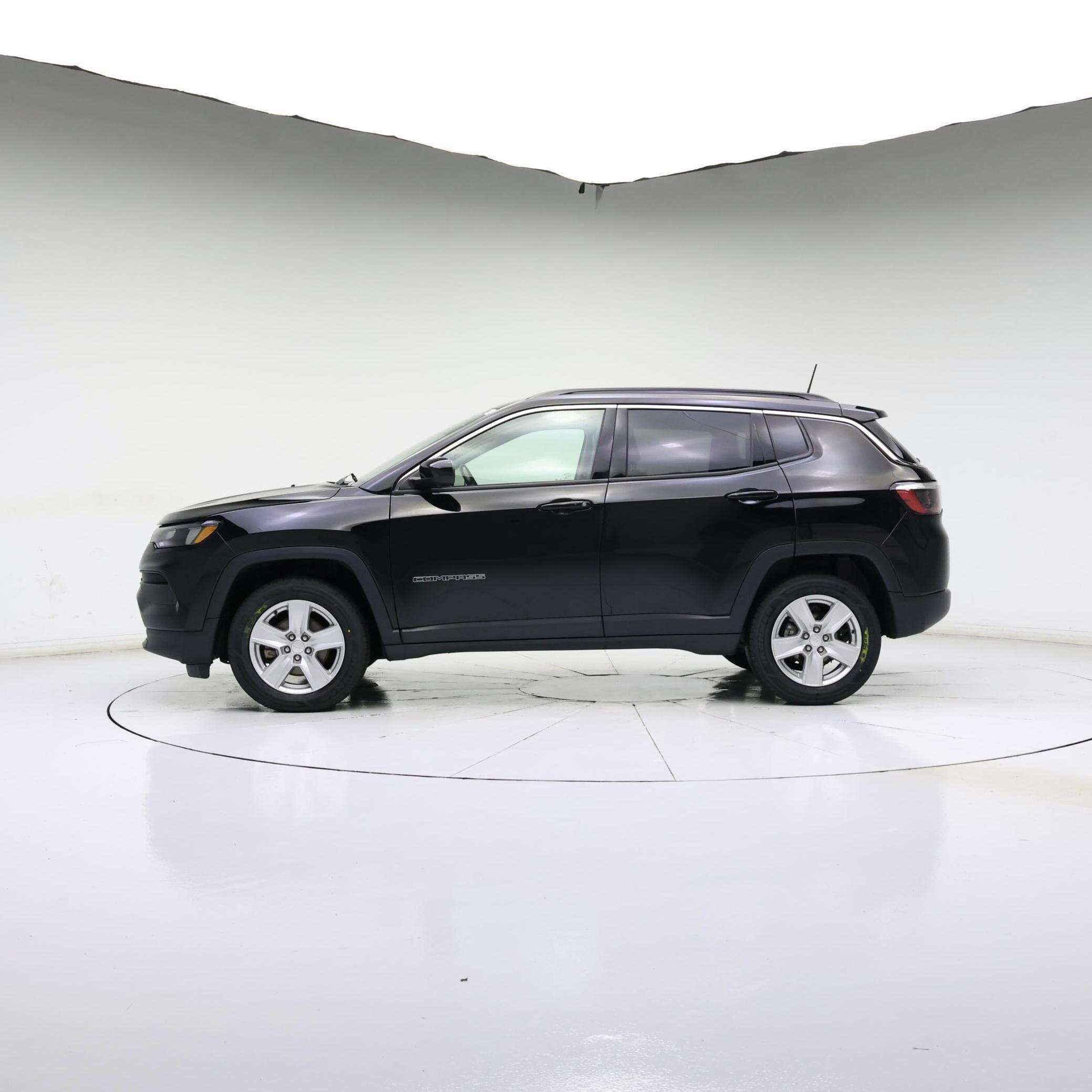Thumbnail: 2022 Jeep Compass - 3