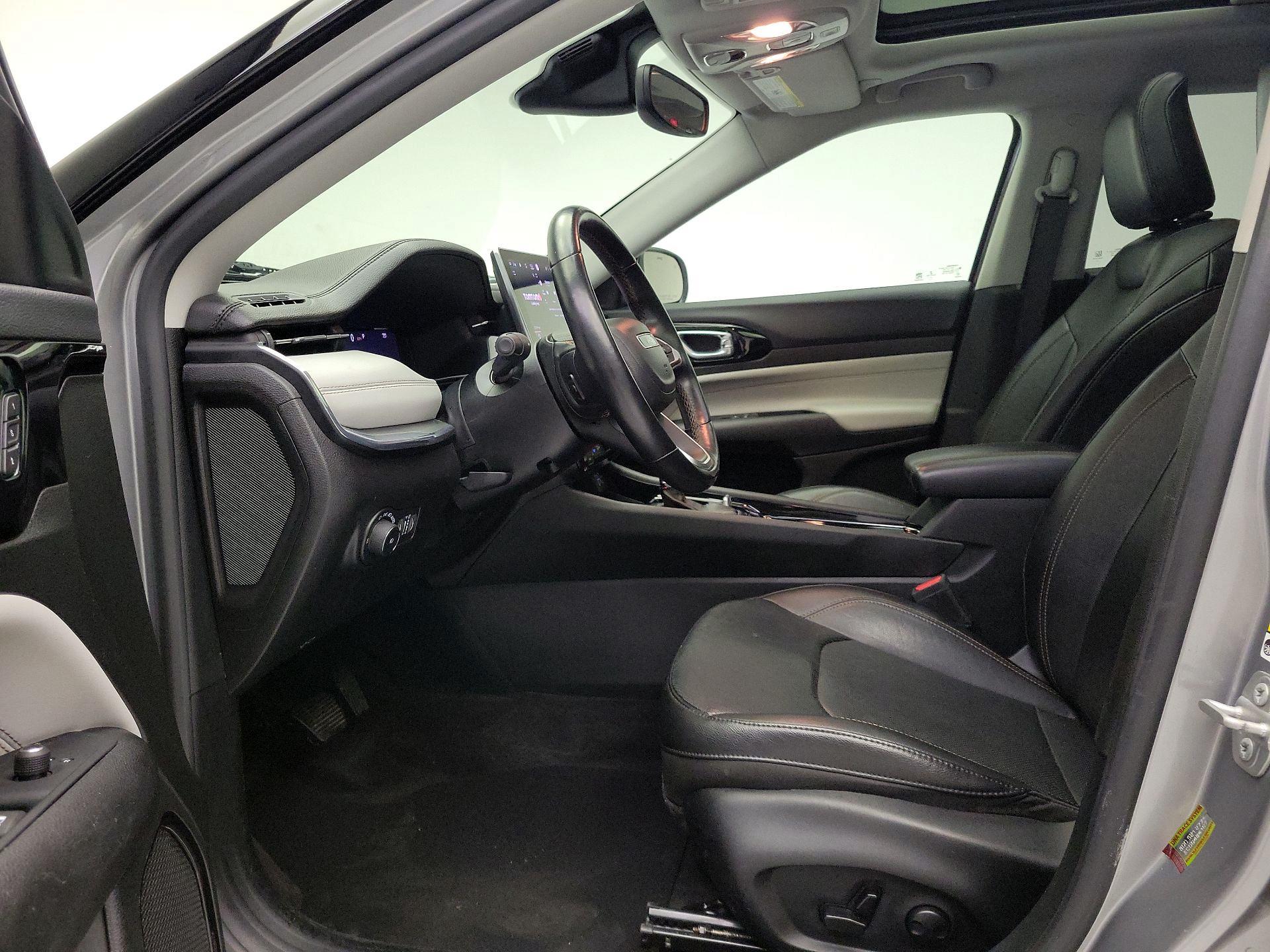 Thumbnail: 2022 Jeep Compass - 11