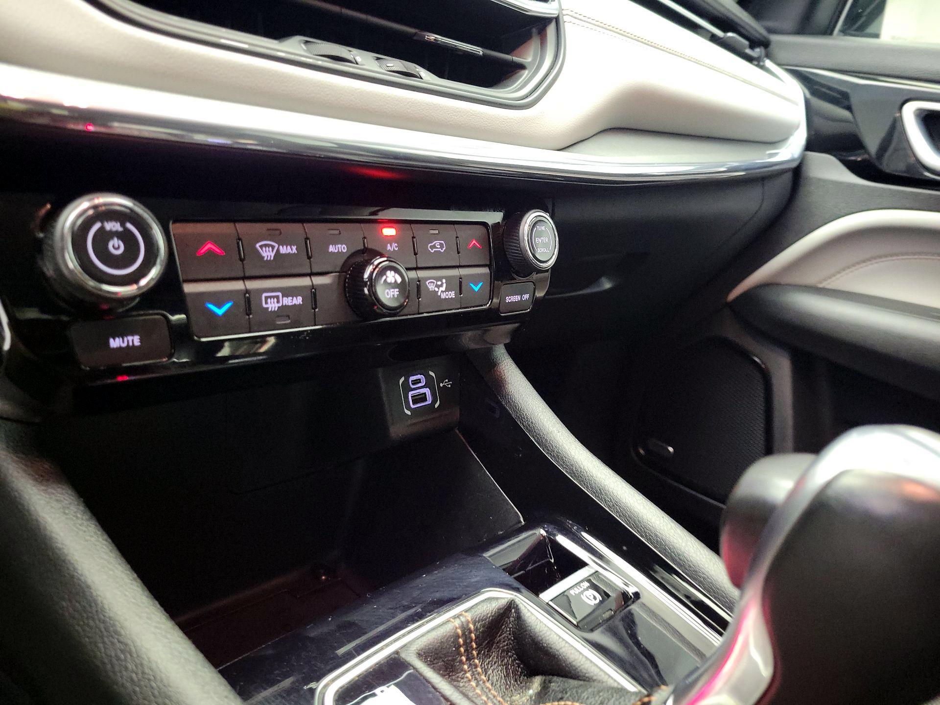 Thumbnail: 2022 Jeep Compass - 16