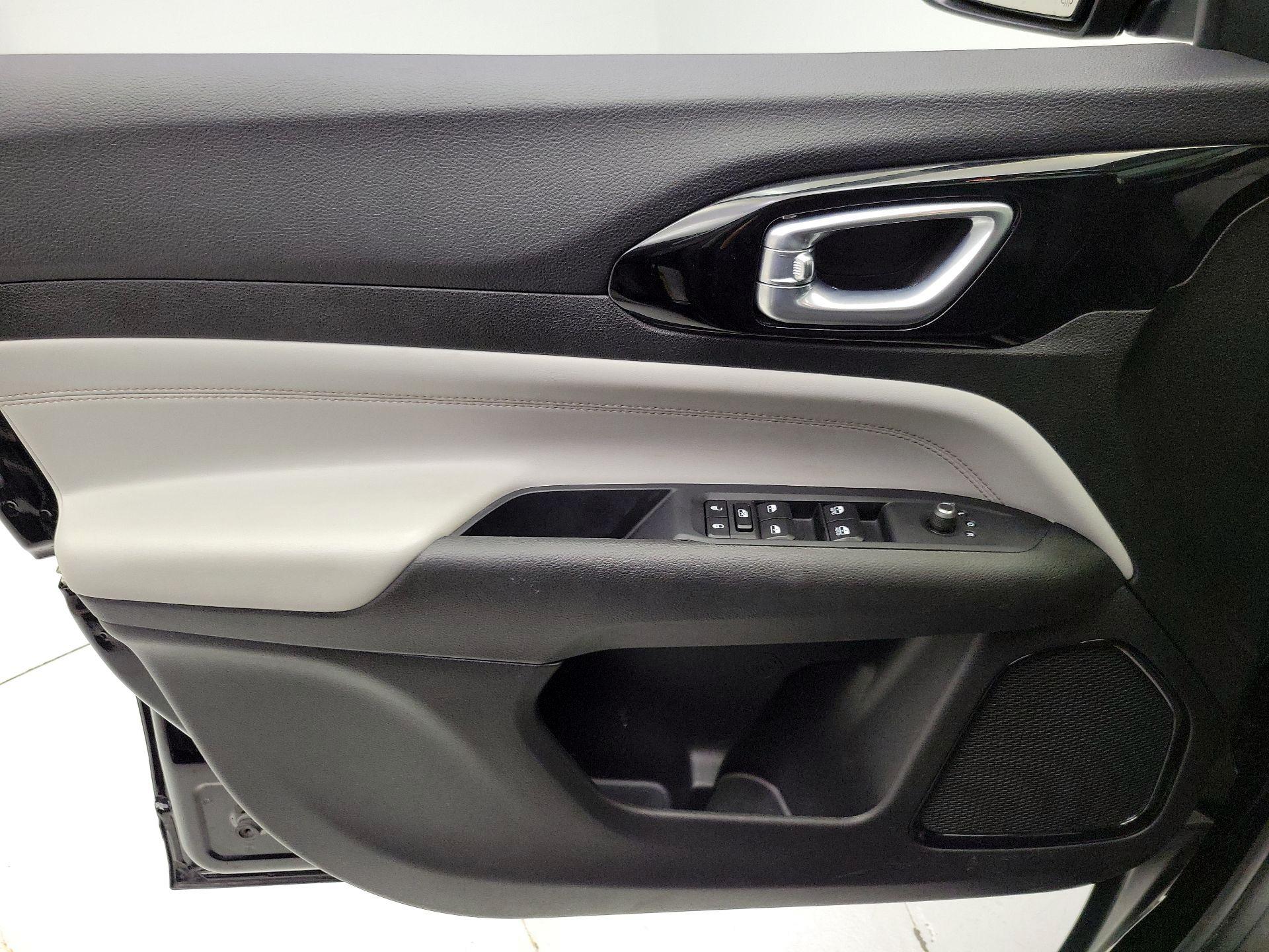 Thumbnail: 2022 Jeep Compass - 12