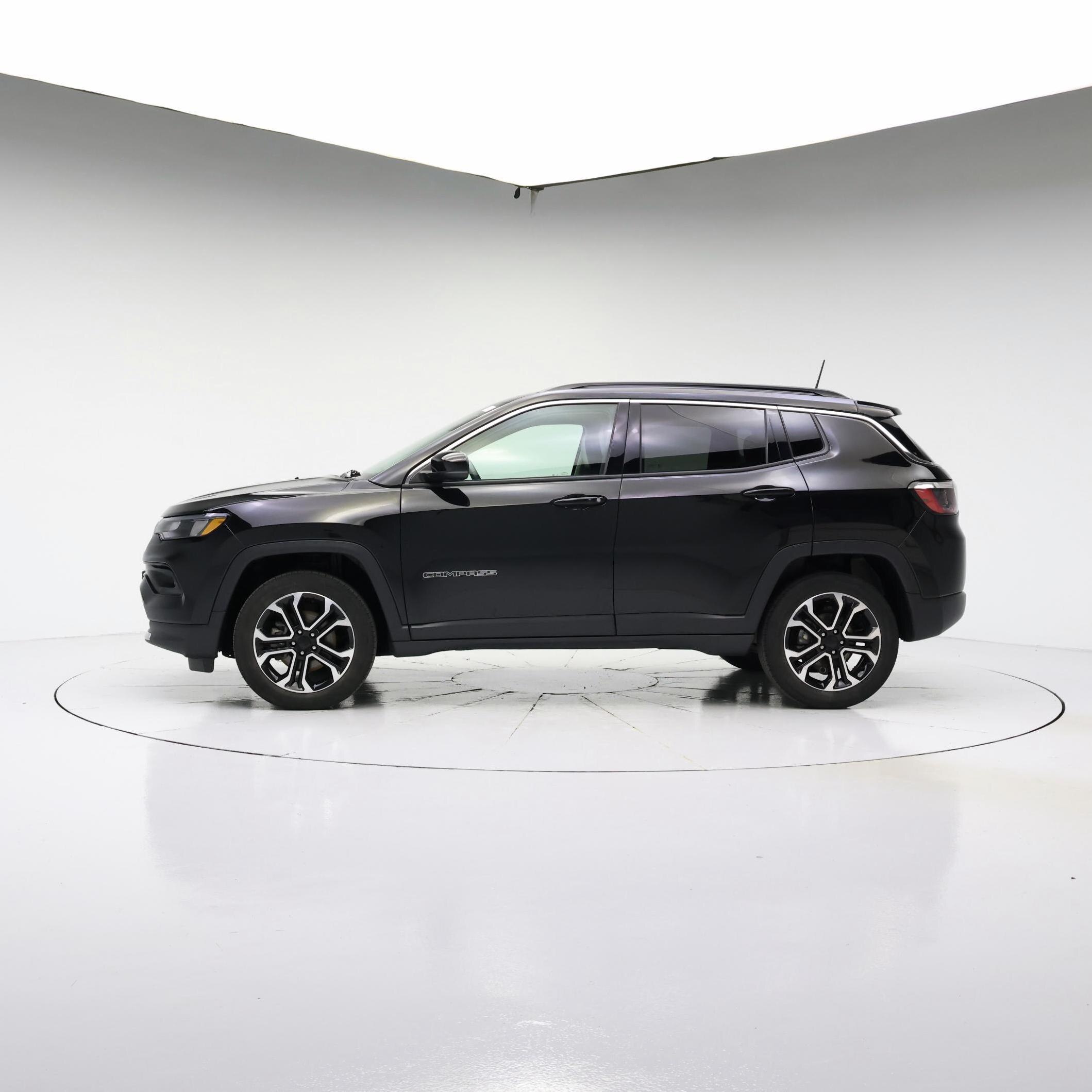 Thumbnail: 2022 Jeep Compass - 3