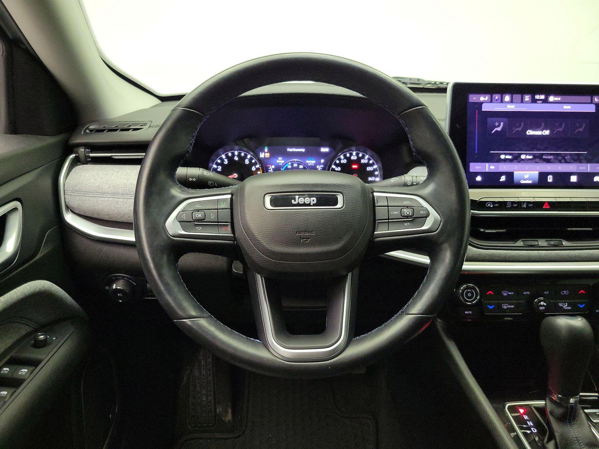 Thumbnail: 2022 Jeep Compass - 10