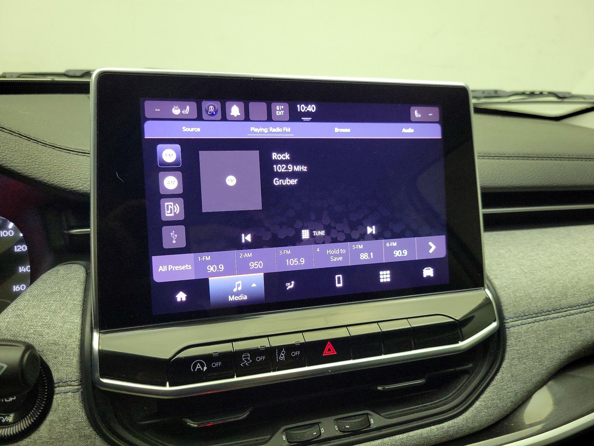 Thumbnail: 2022 Jeep Compass - 15