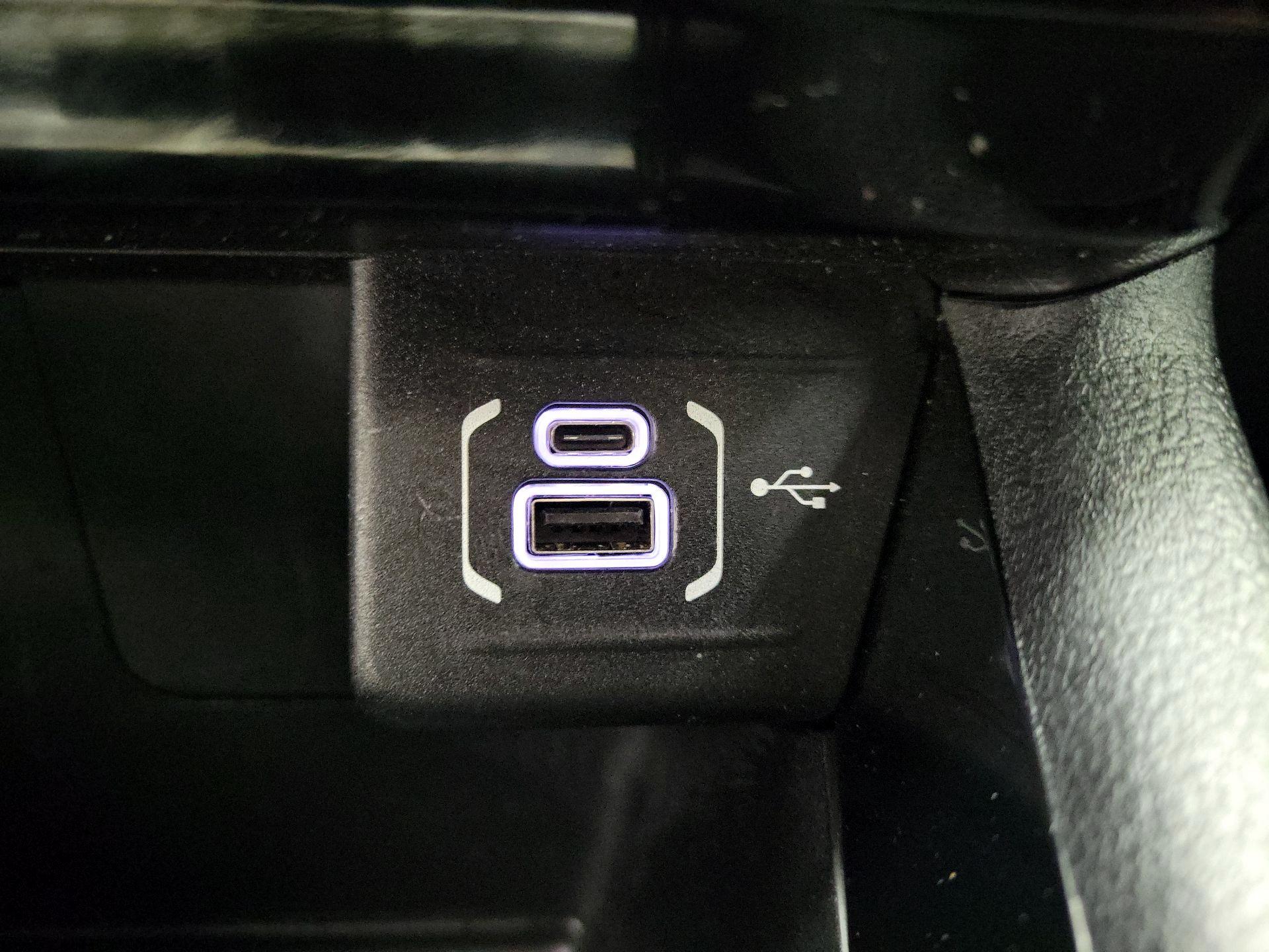 Thumbnail: 2022 Jeep Compass - 17