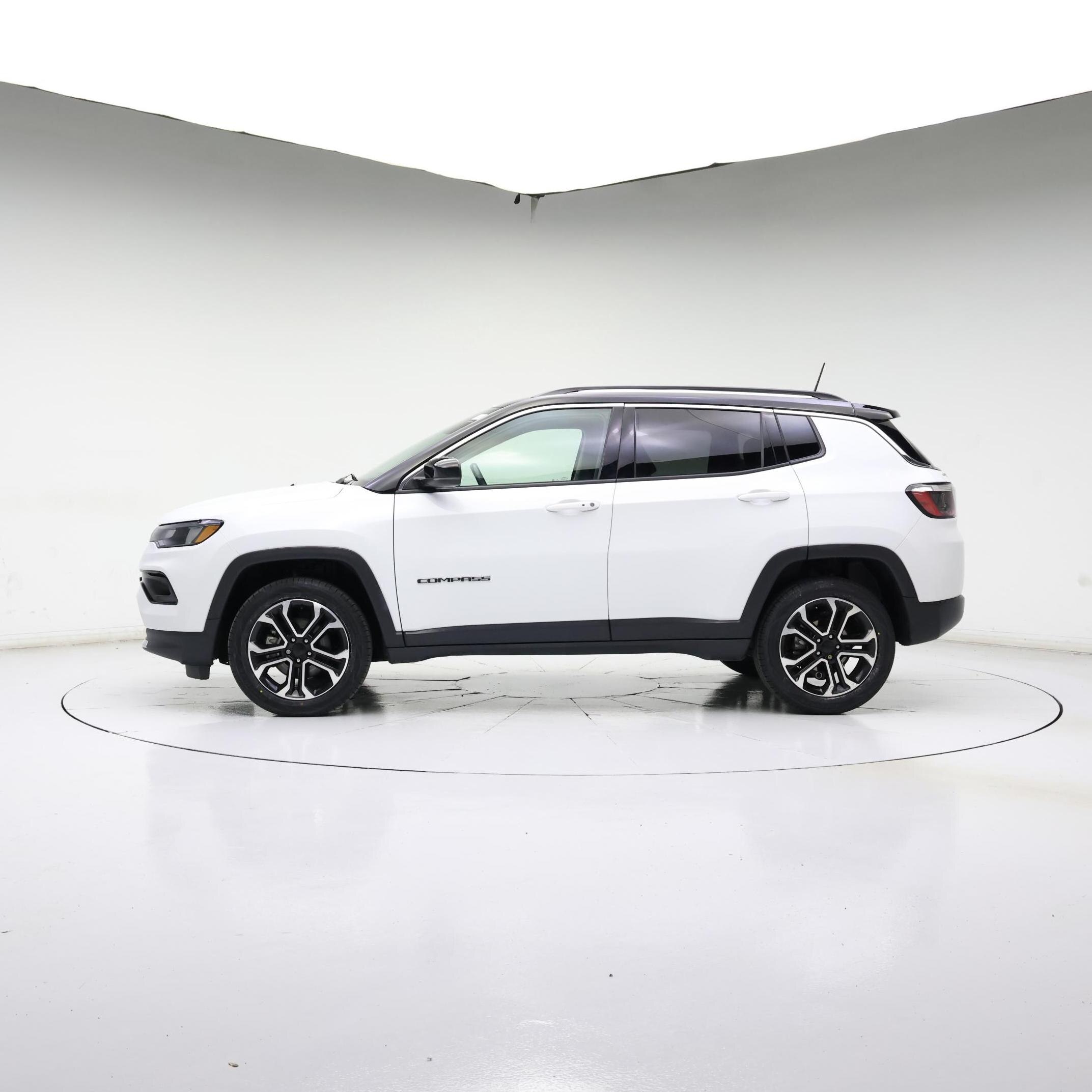Thumbnail: 2022 Jeep Compass - 3