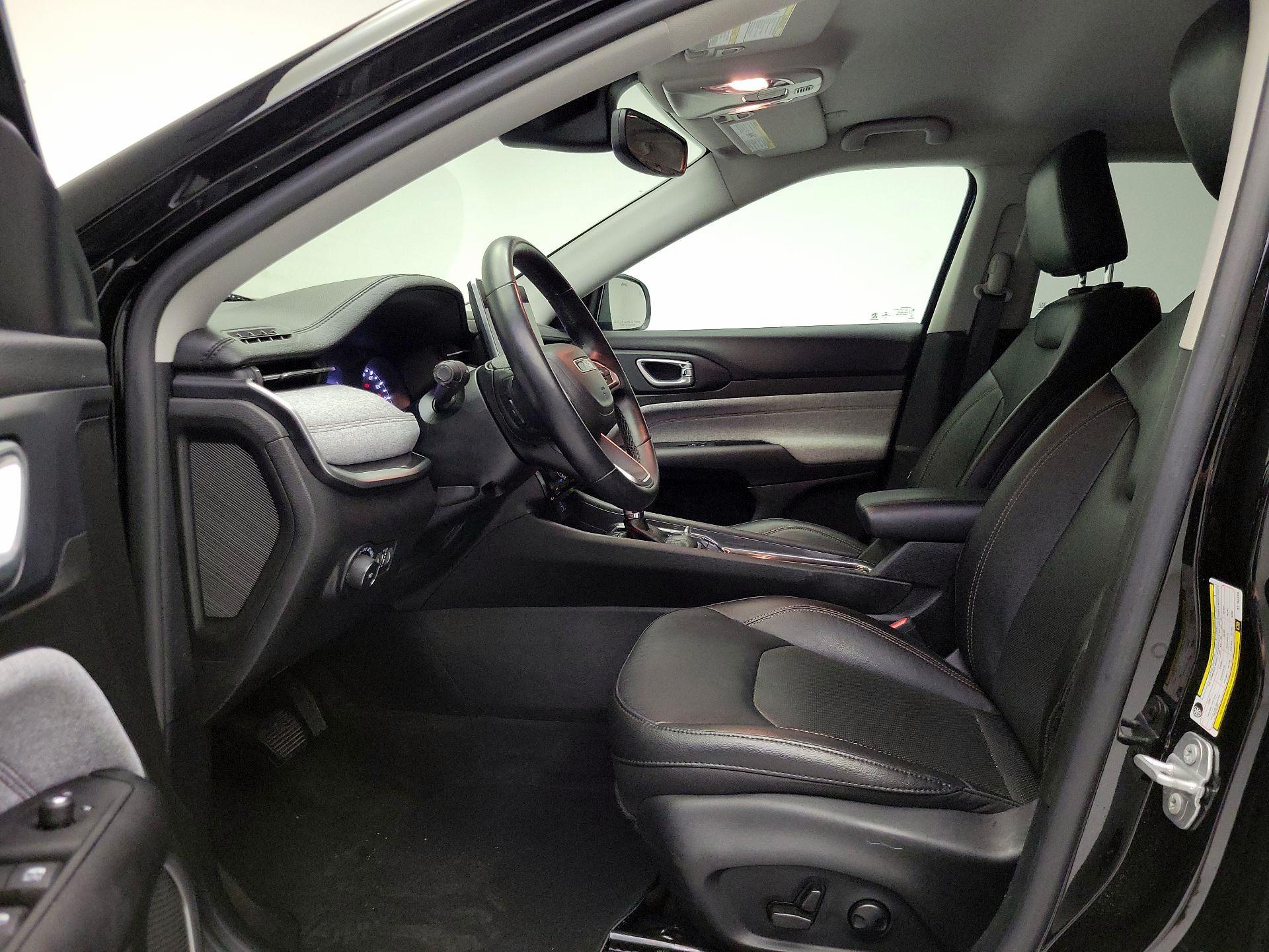 Thumbnail: 2022 Jeep Compass - 11