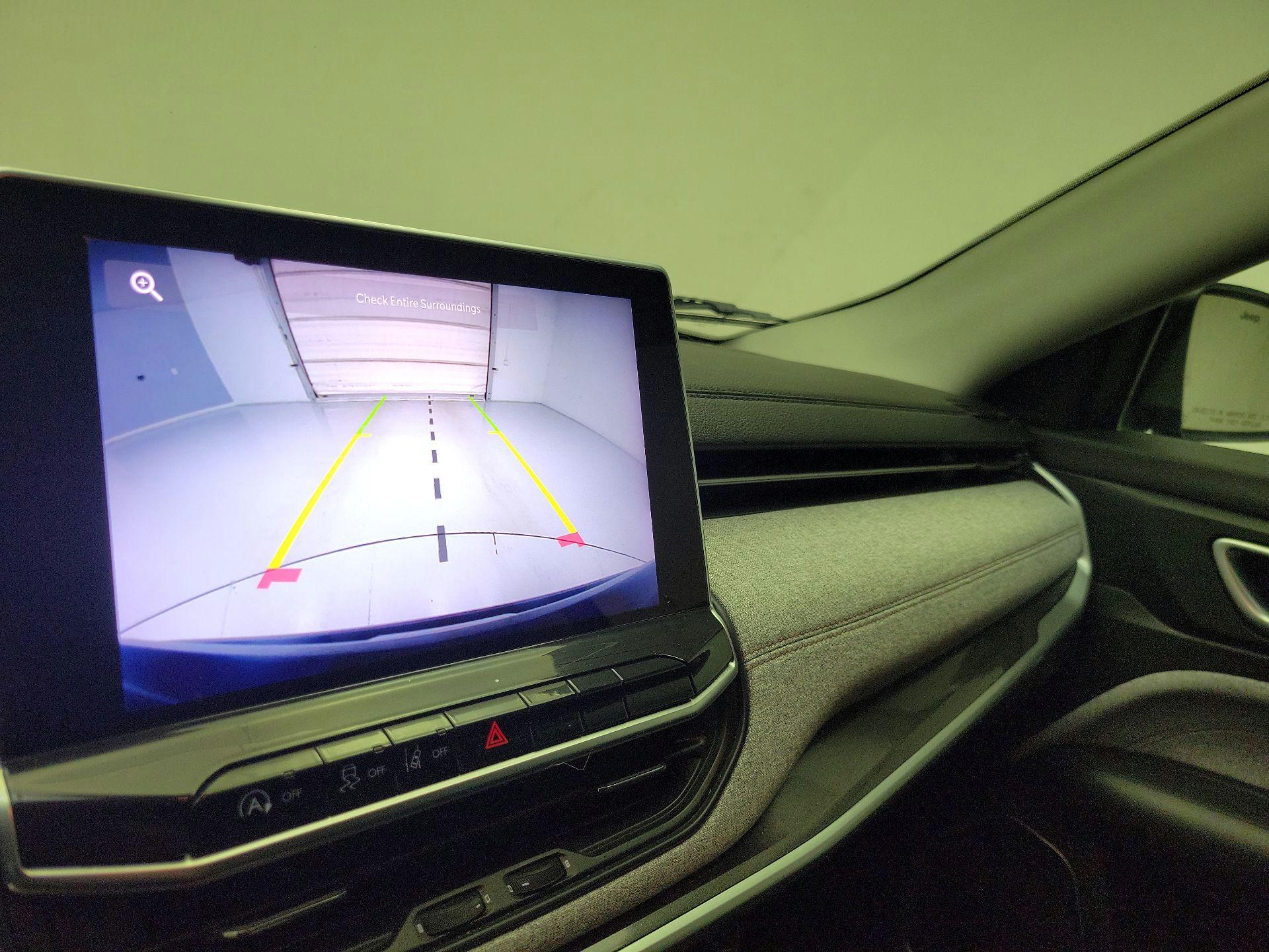 Thumbnail: 2022 Jeep Compass - 14