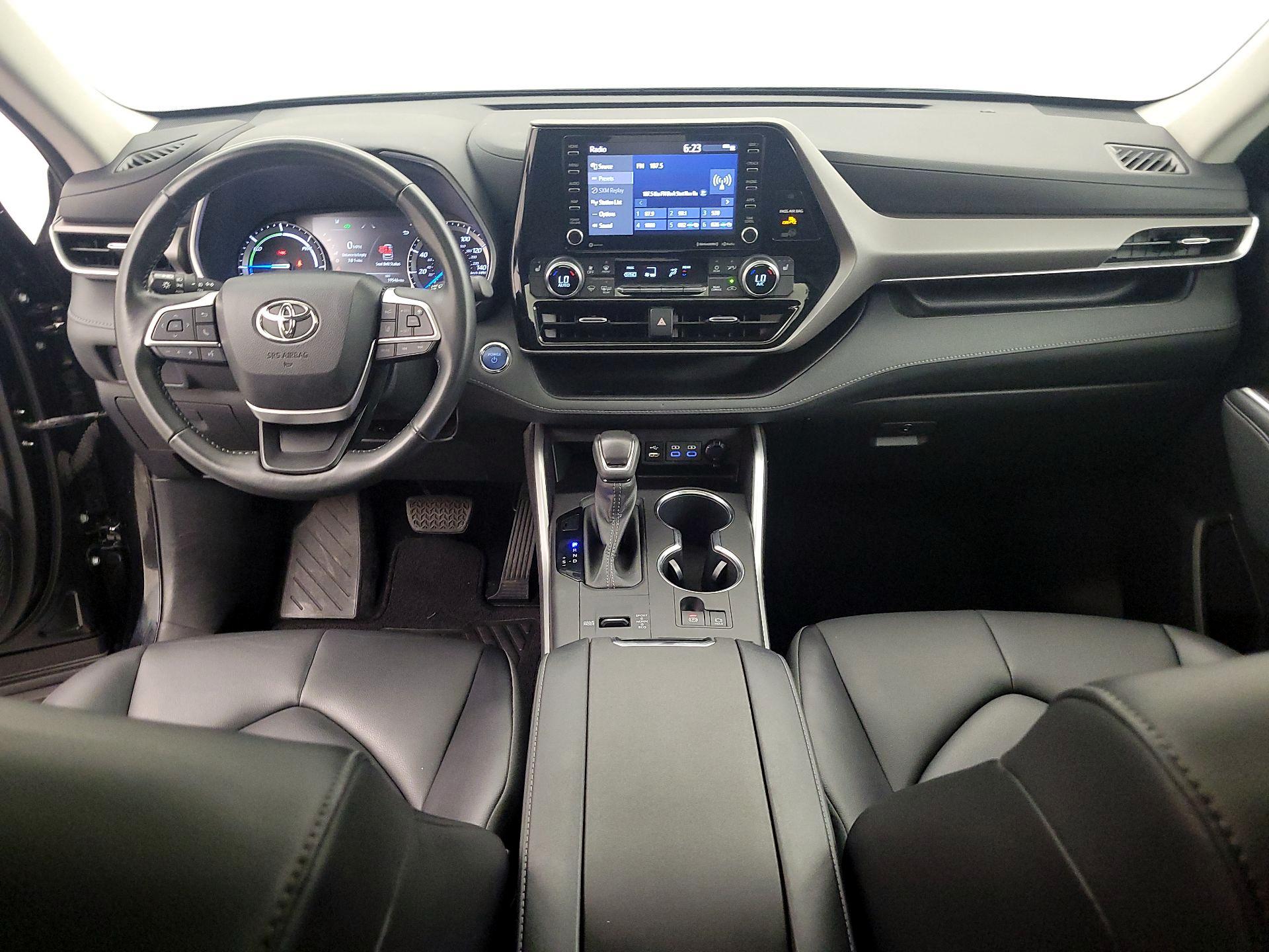 Thumbnail: 2022 Toyota Highlander - 9