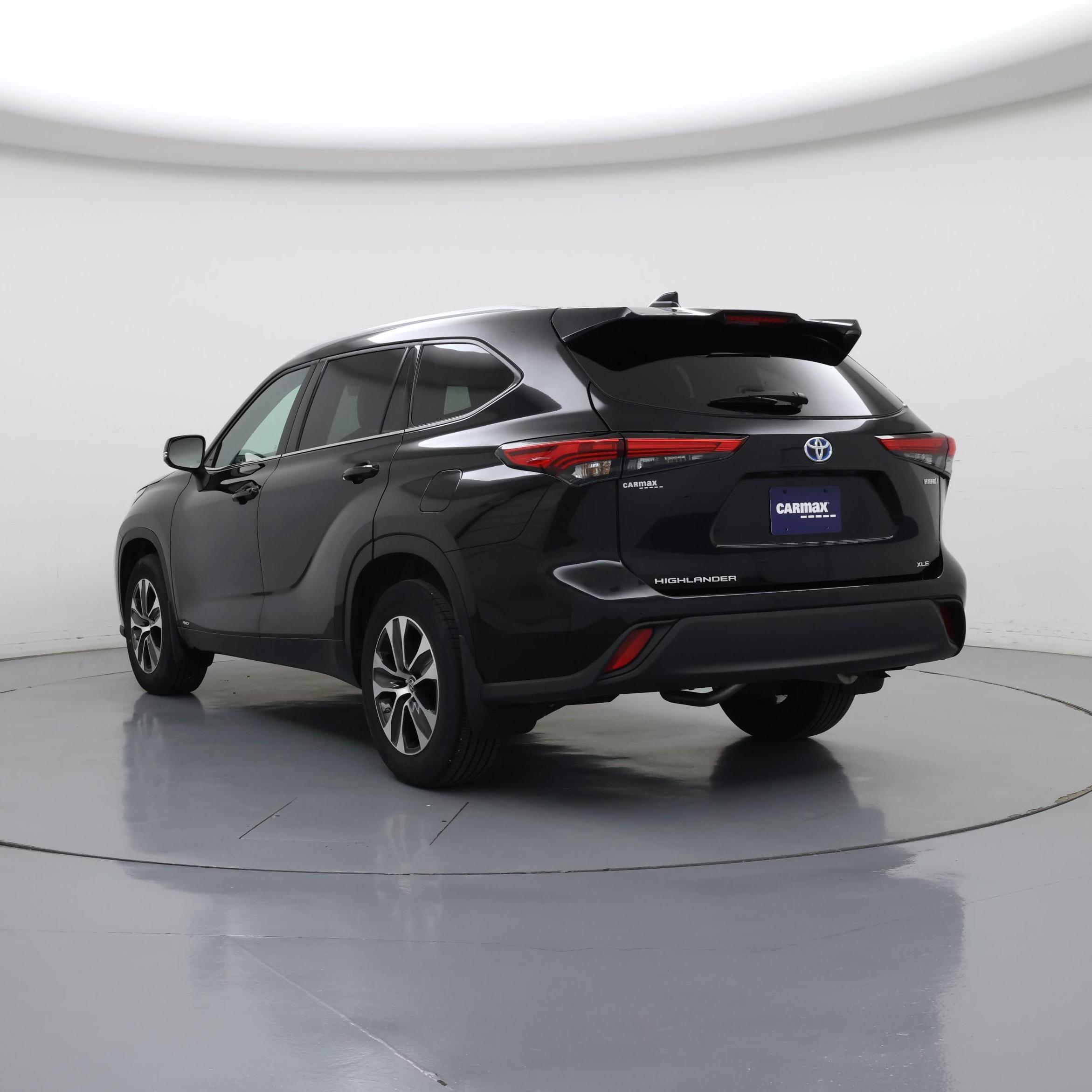 Thumbnail: 2022 Toyota Highlander - 2