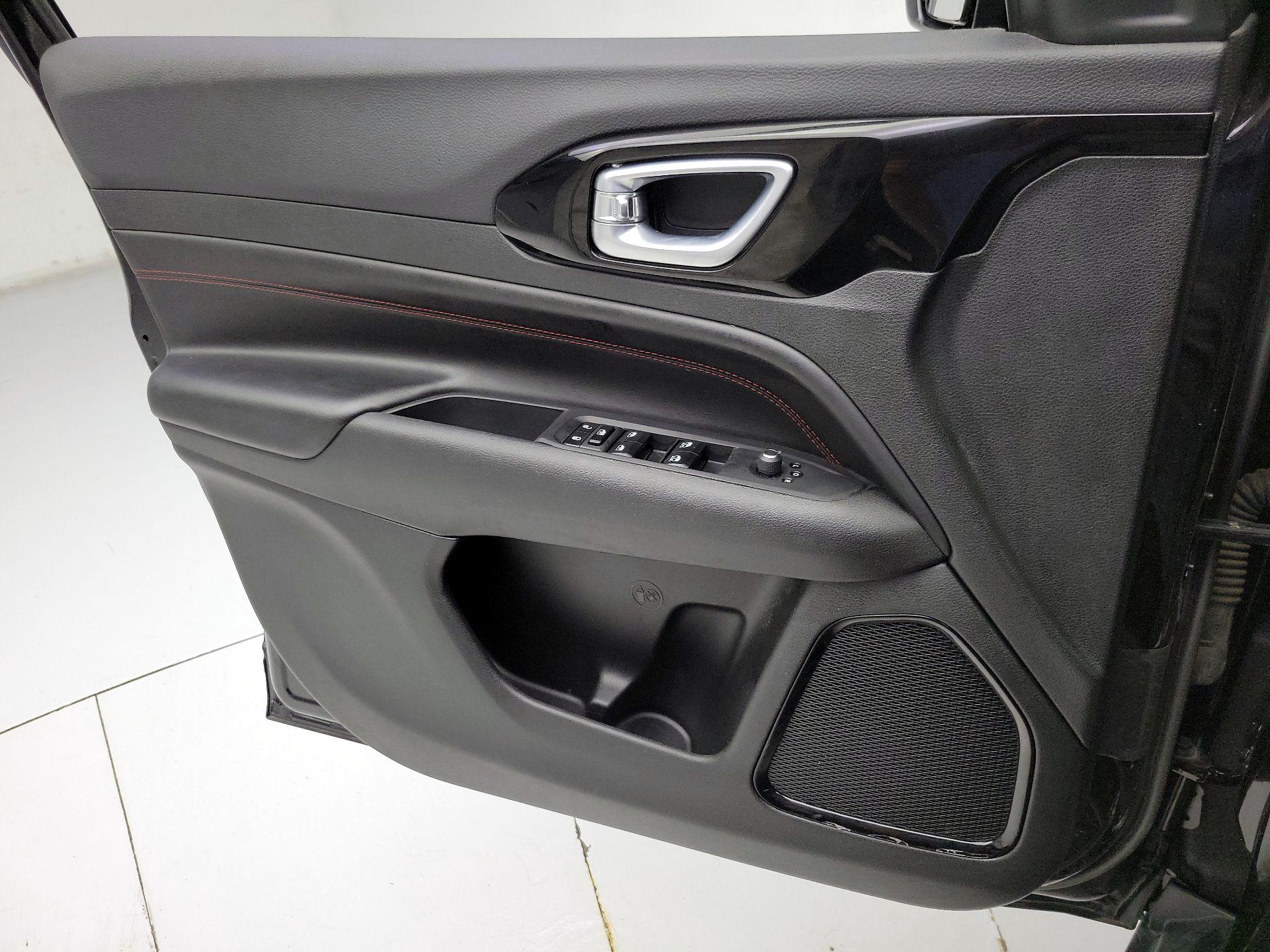 Thumbnail: 2022 Jeep Compass - 12