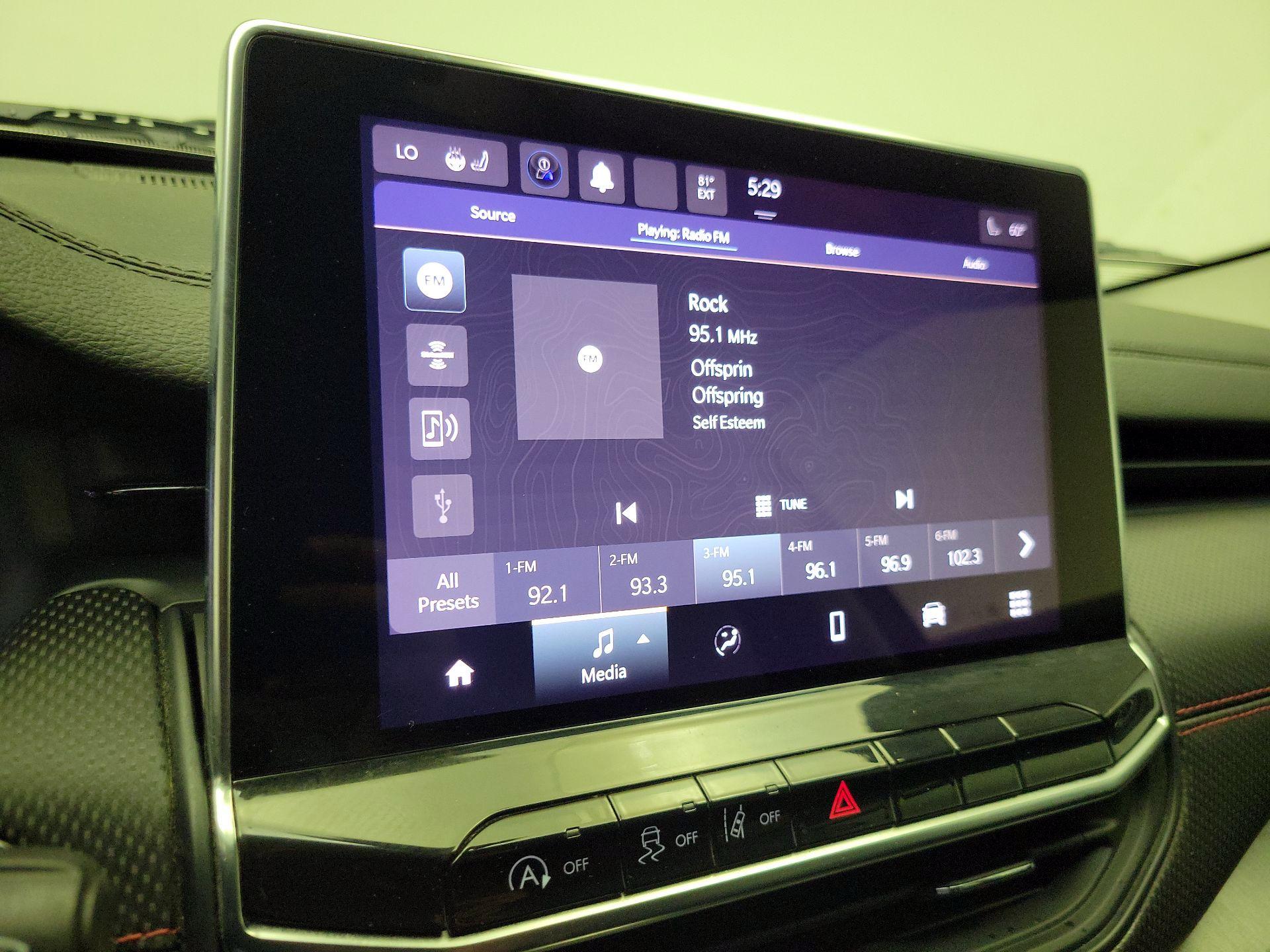 Thumbnail: 2022 Jeep Compass - 14