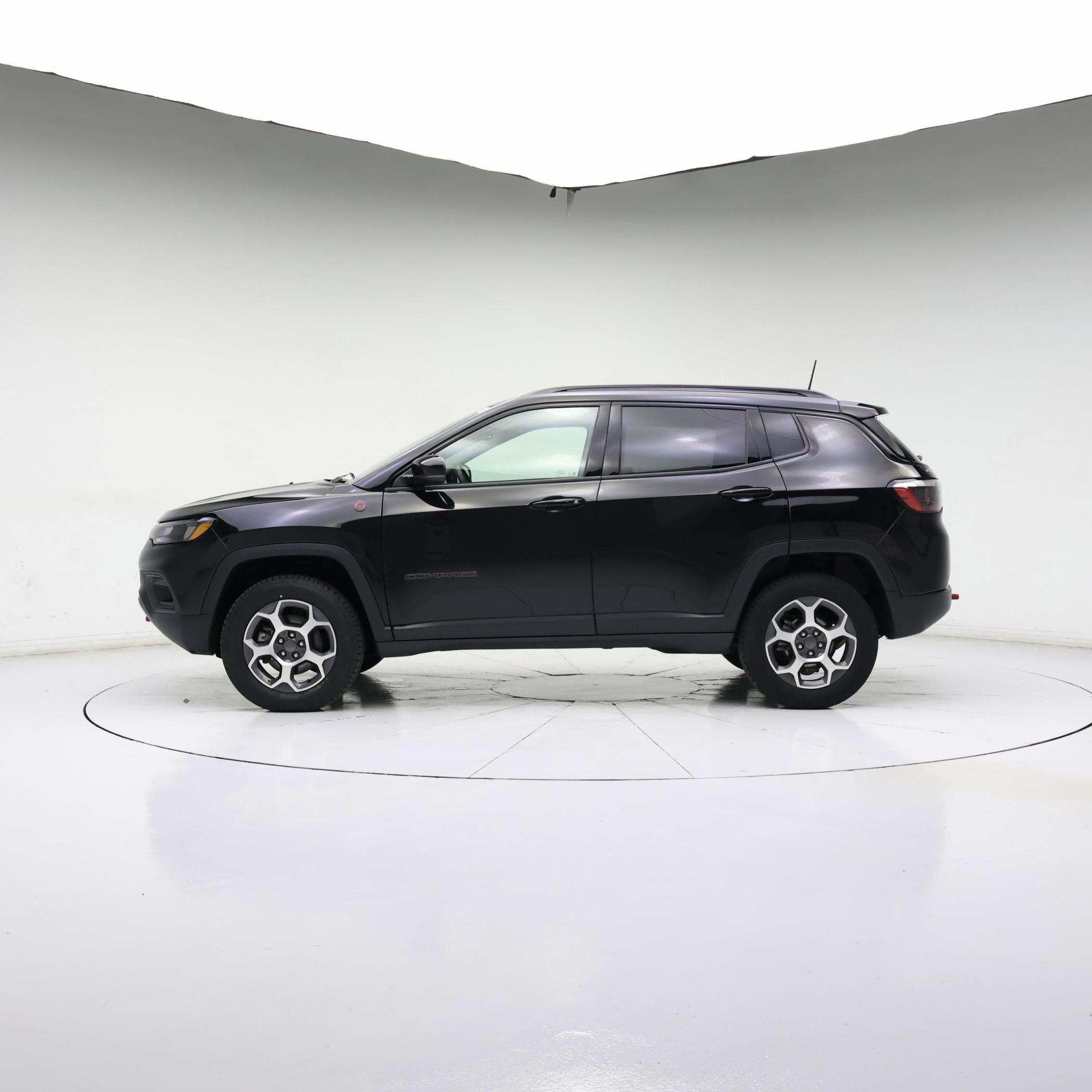 Thumbnail: 2022 Jeep Compass - 3