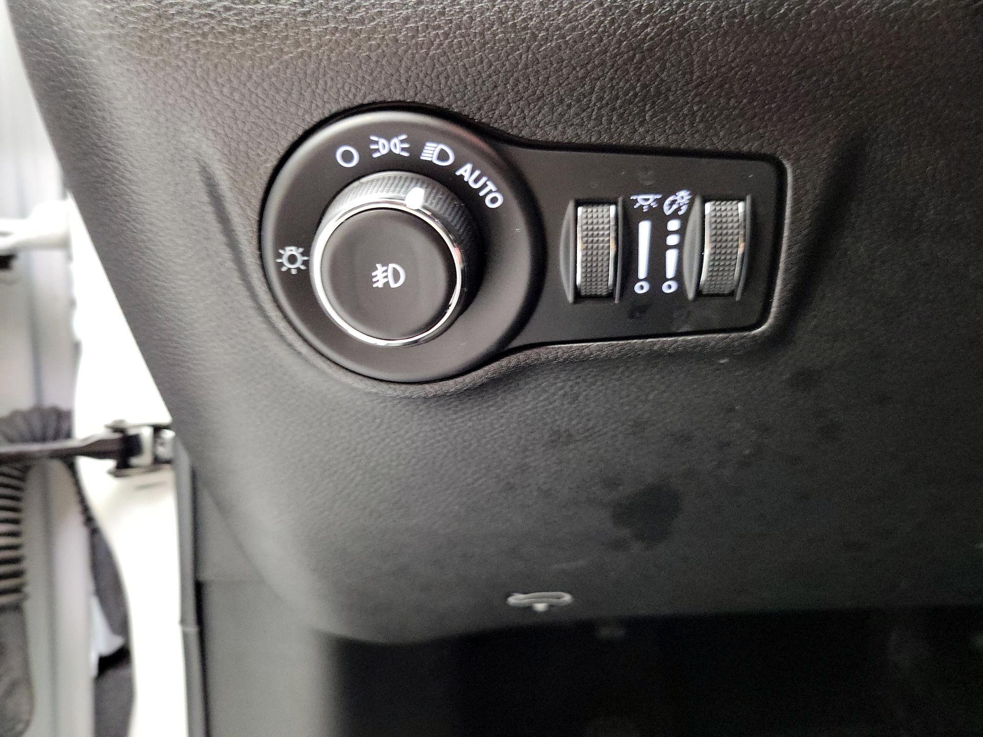 Thumbnail: 2022 Jeep Compass - 13