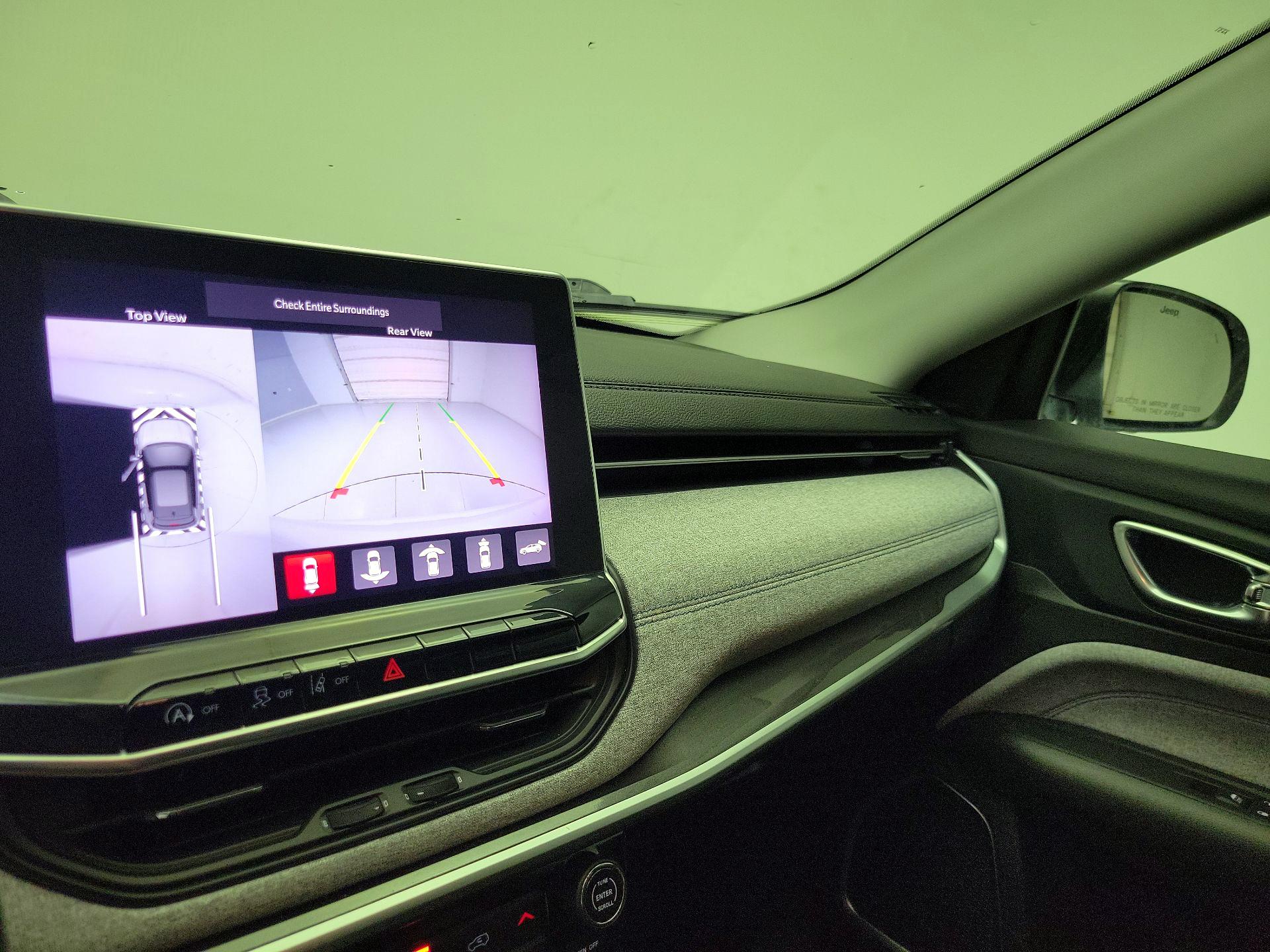 Thumbnail: 2022 Jeep Compass - 14