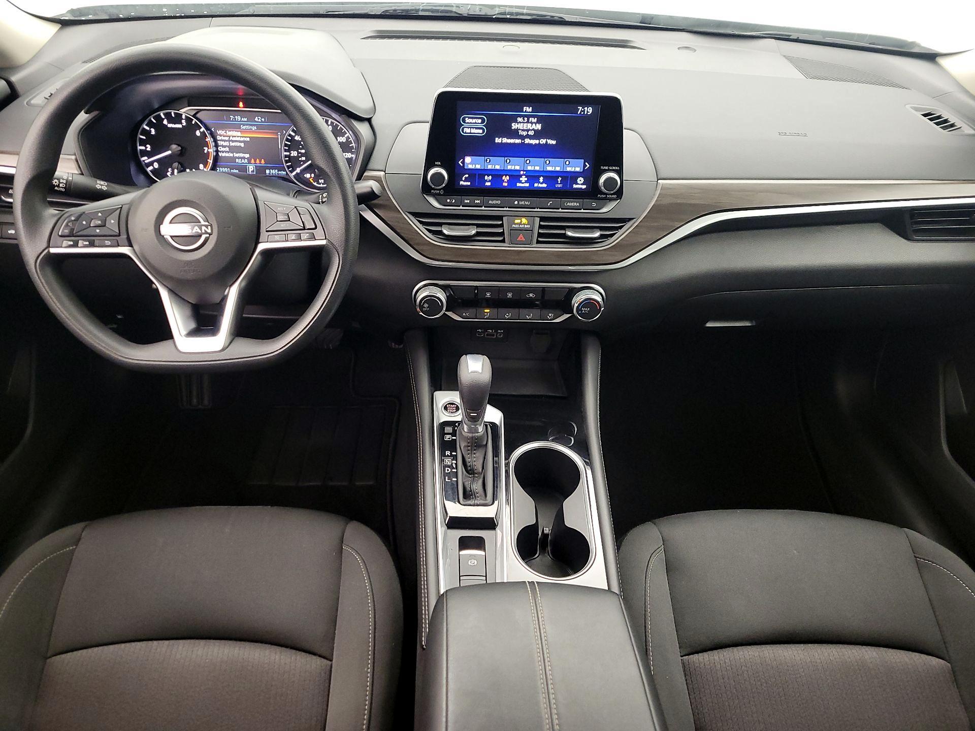 Thumbnail: 2023 Nissan Altima - 9