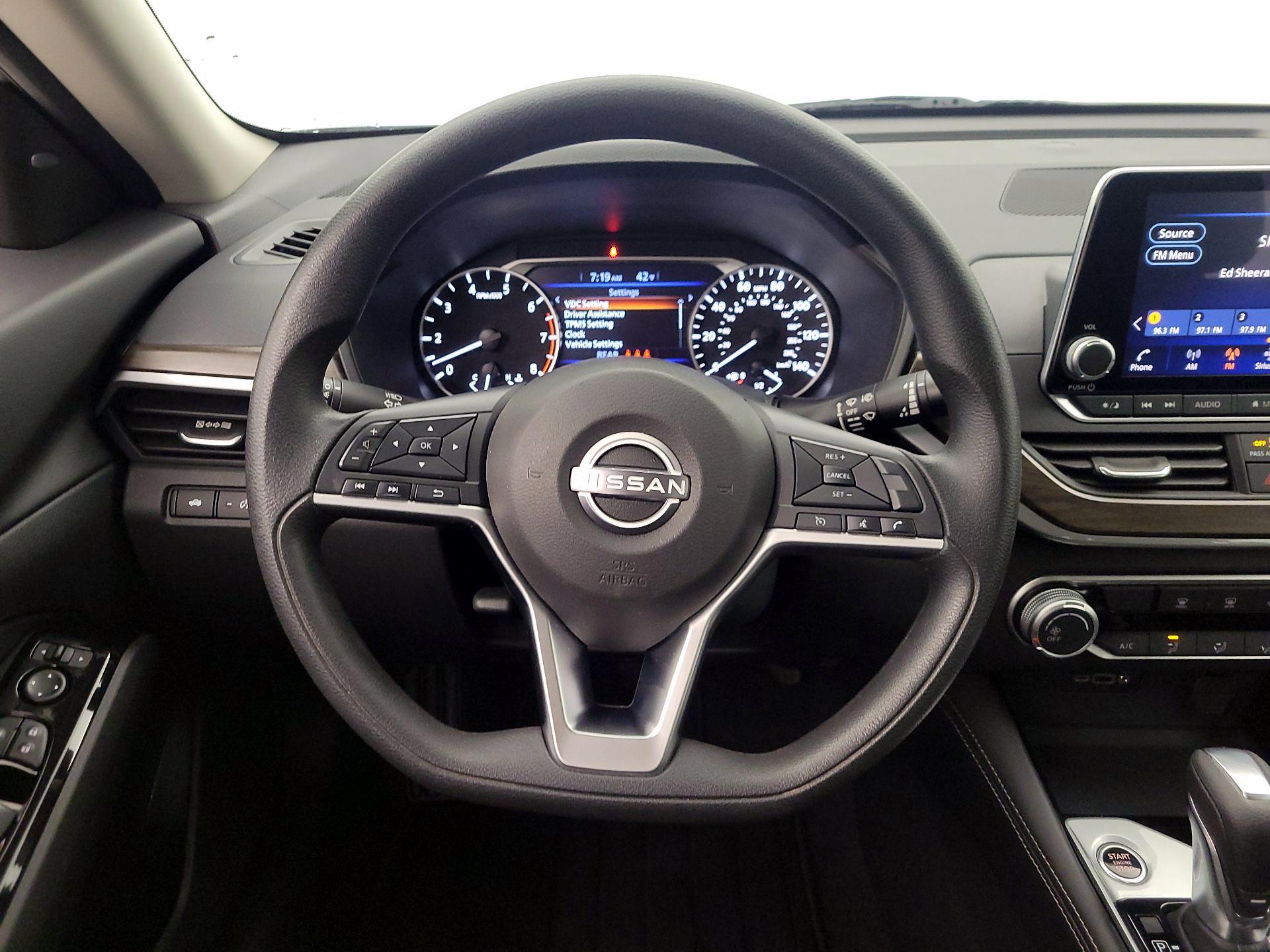 Thumbnail: 2023 Nissan Altima - 10