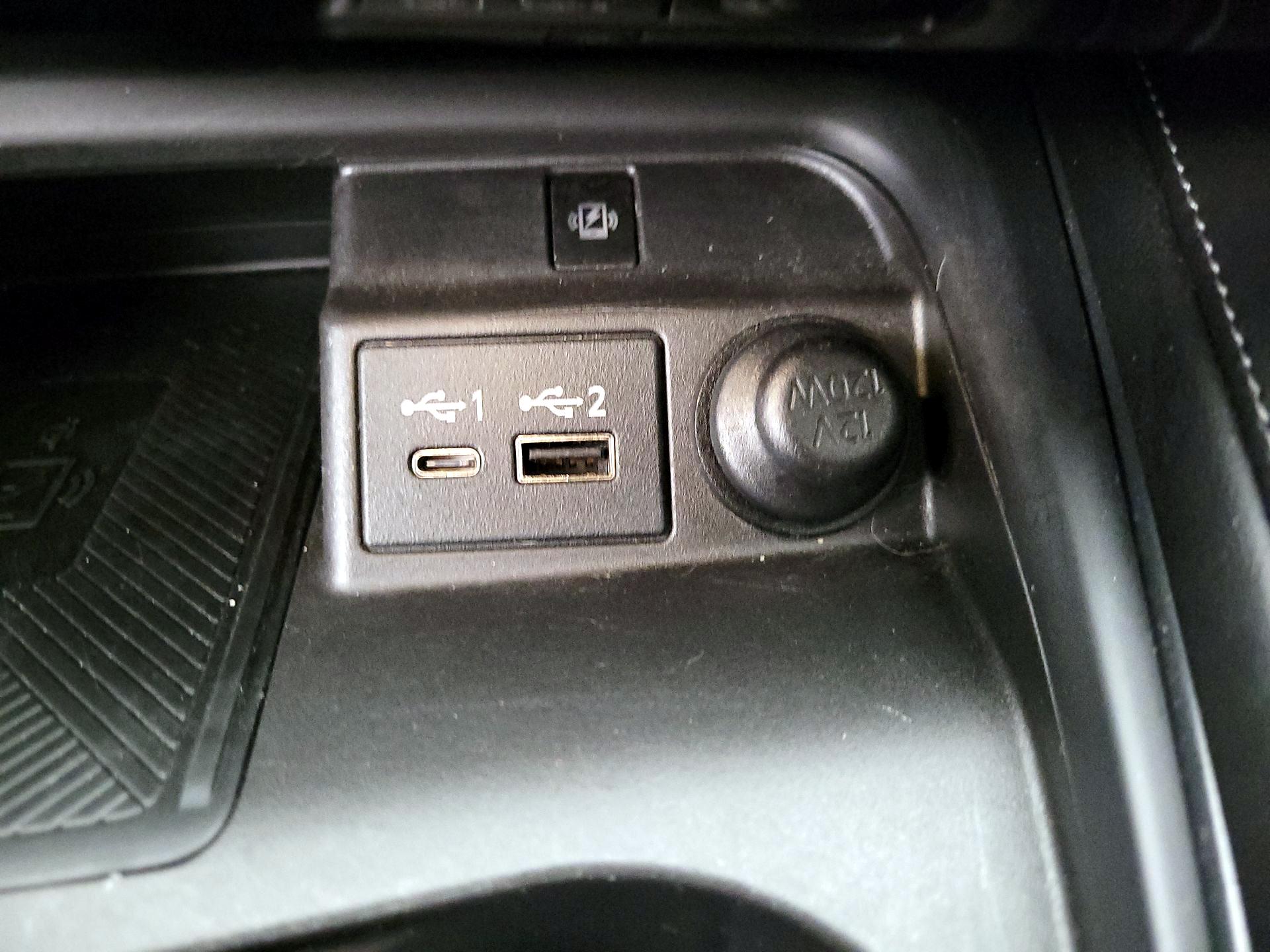 Thumbnail: 2023 INFINITI QX50 - 18