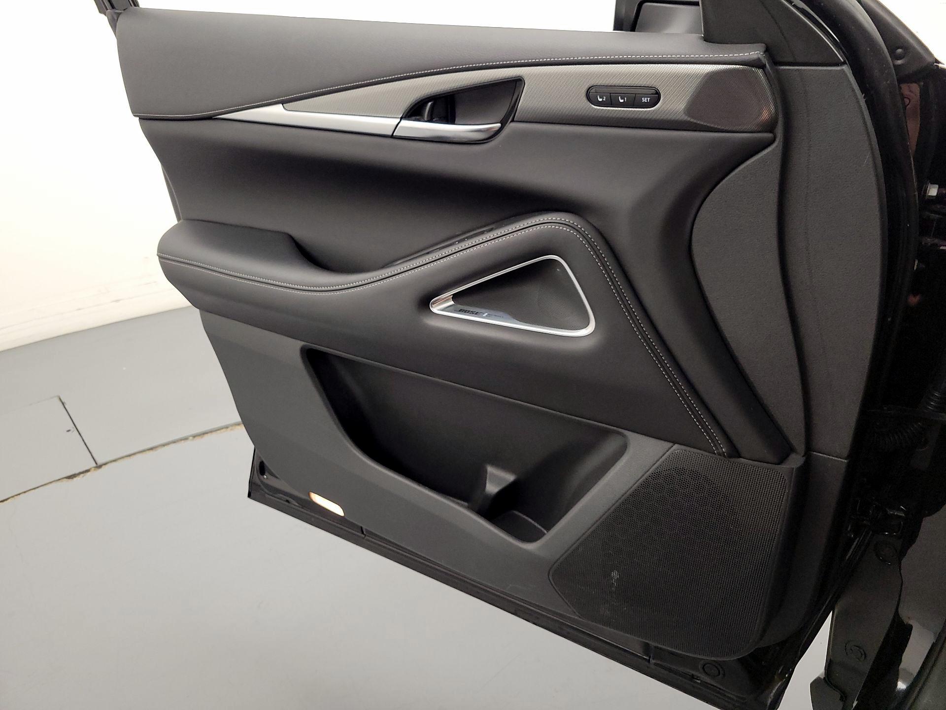 Thumbnail: 2023 INFINITI QX60 - 12