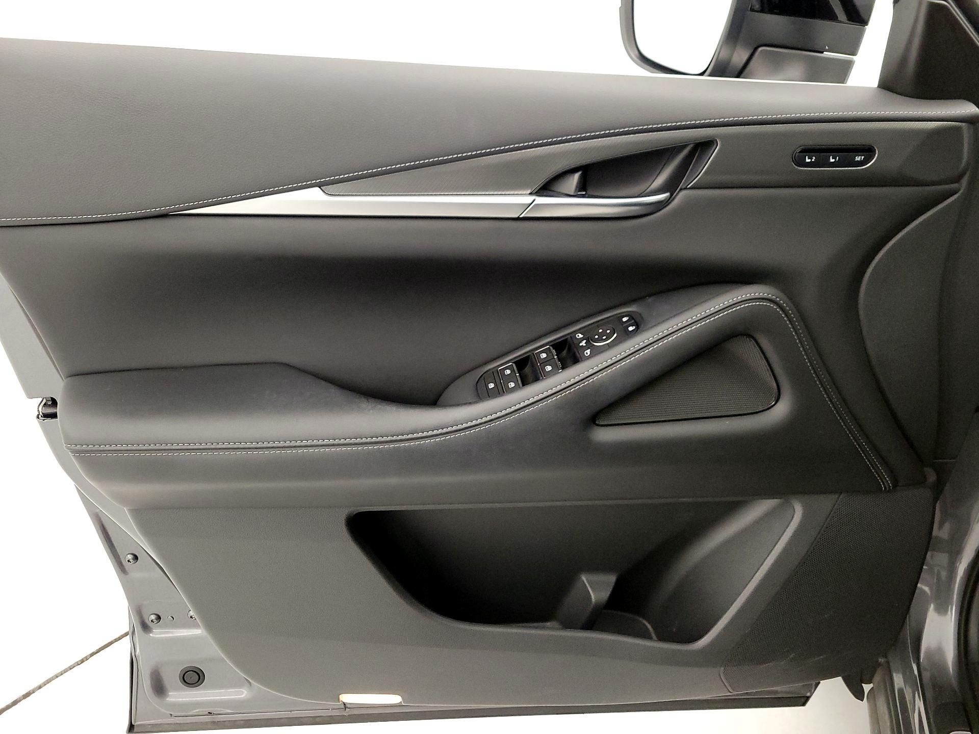 Thumbnail: 2023 INFINITI QX60 - 12