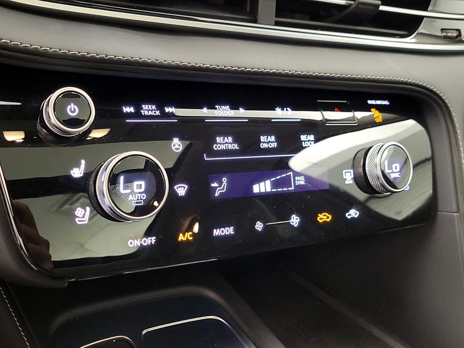 Thumbnail: 2023 INFINITI QX60 - 16