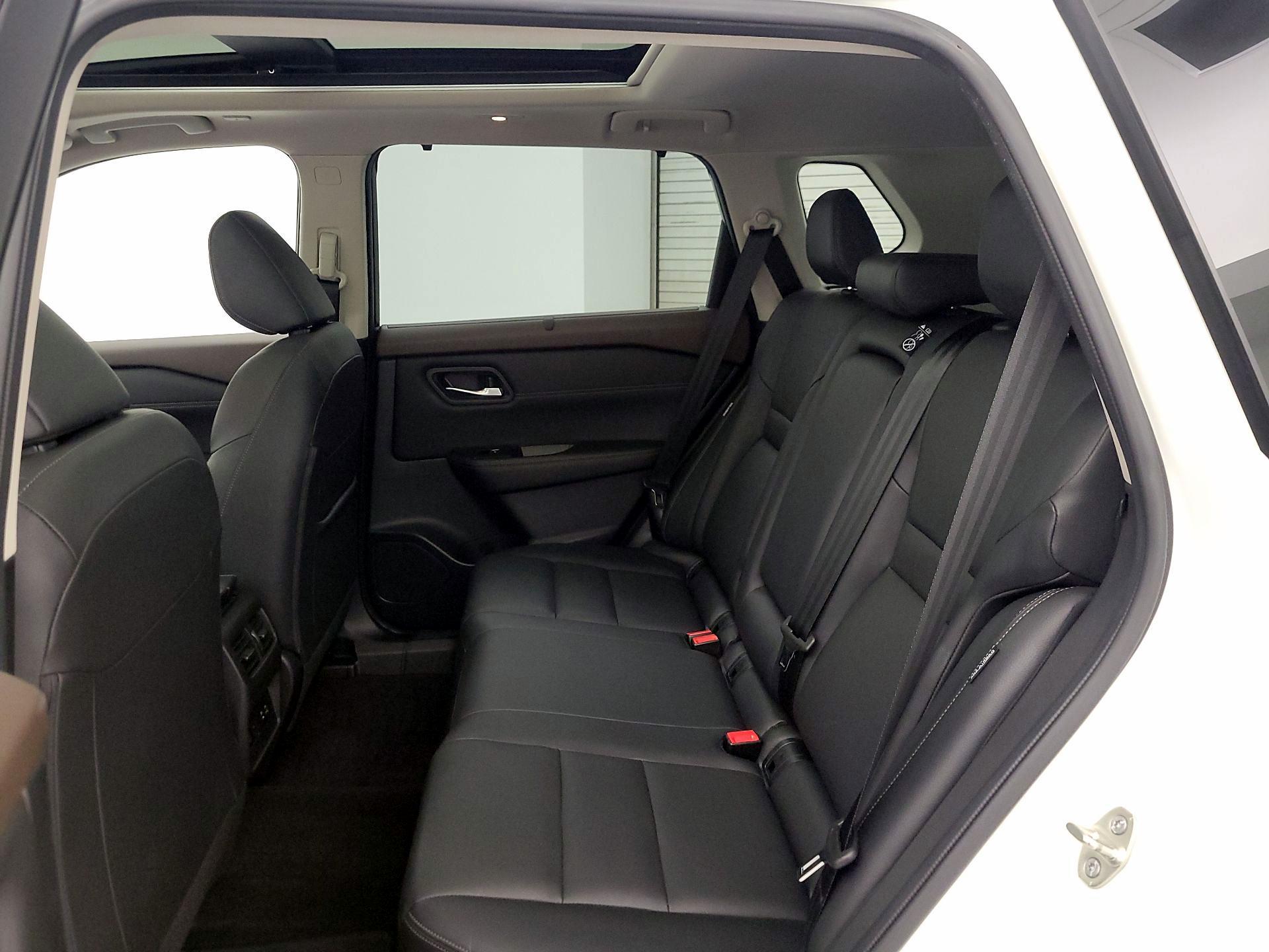 Thumbnail: 2023 Nissan Rogue - 20