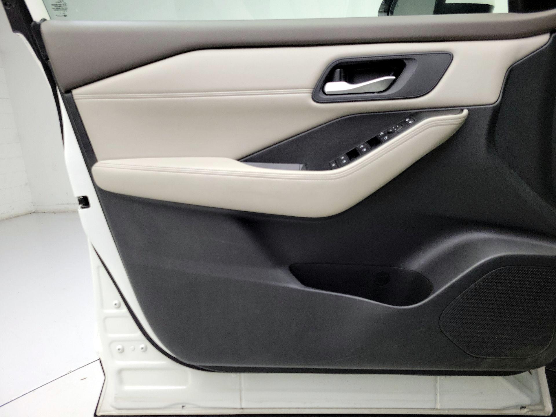 Thumbnail: 2022 Nissan Rogue - 12