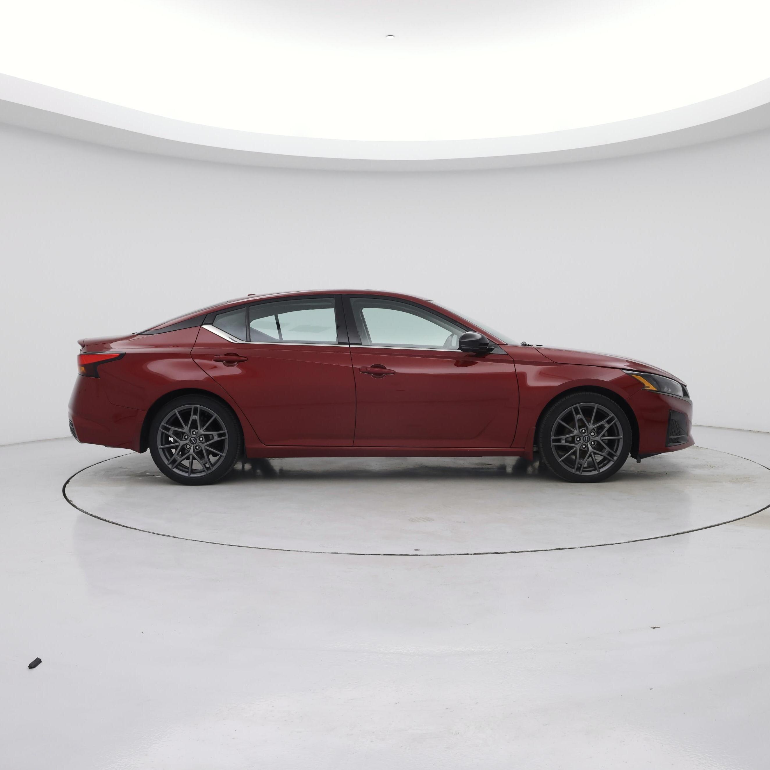 Thumbnail: 2023 Nissan Altima - 7
