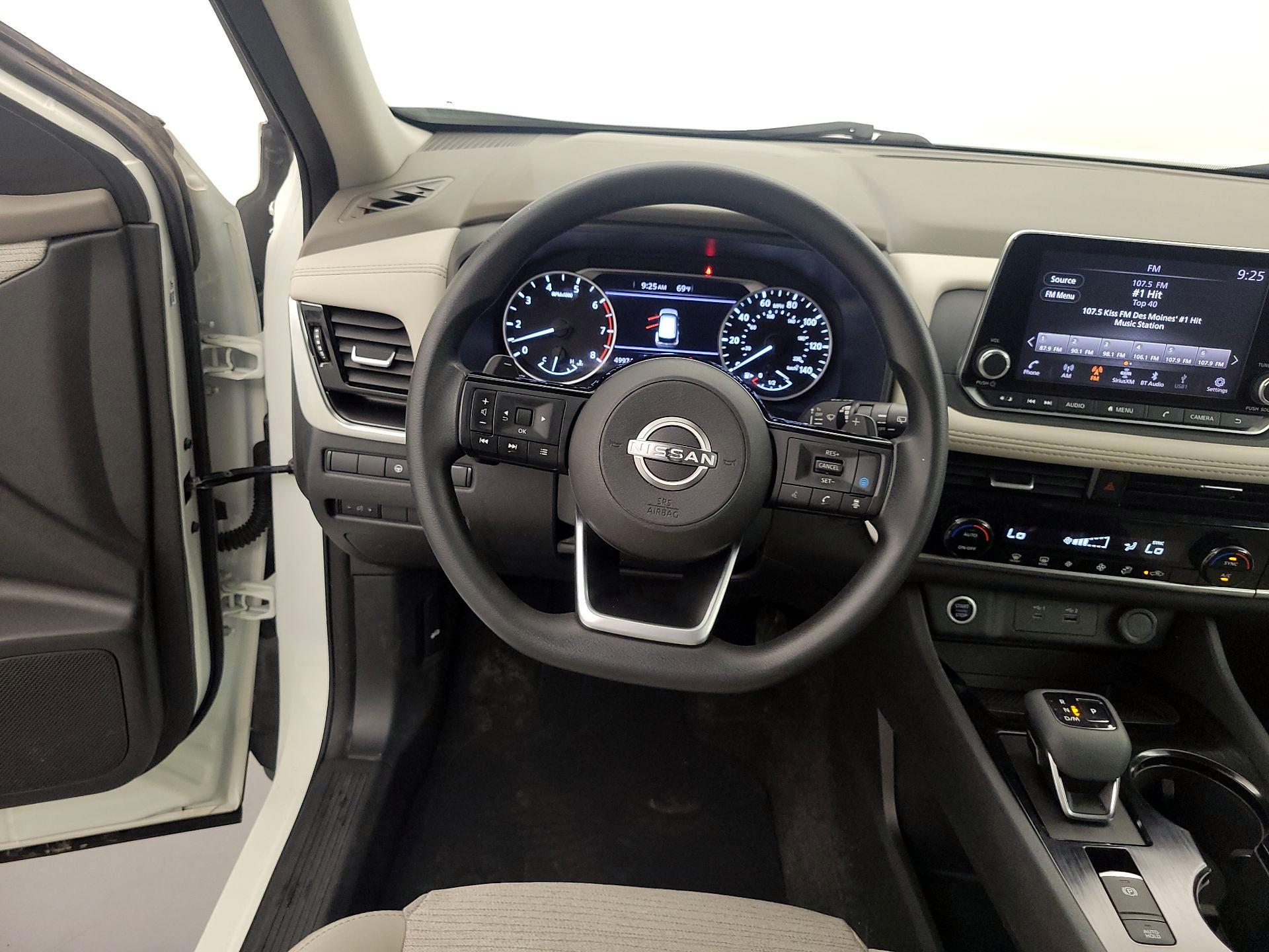 Thumbnail: 2023 Nissan Rogue - 10