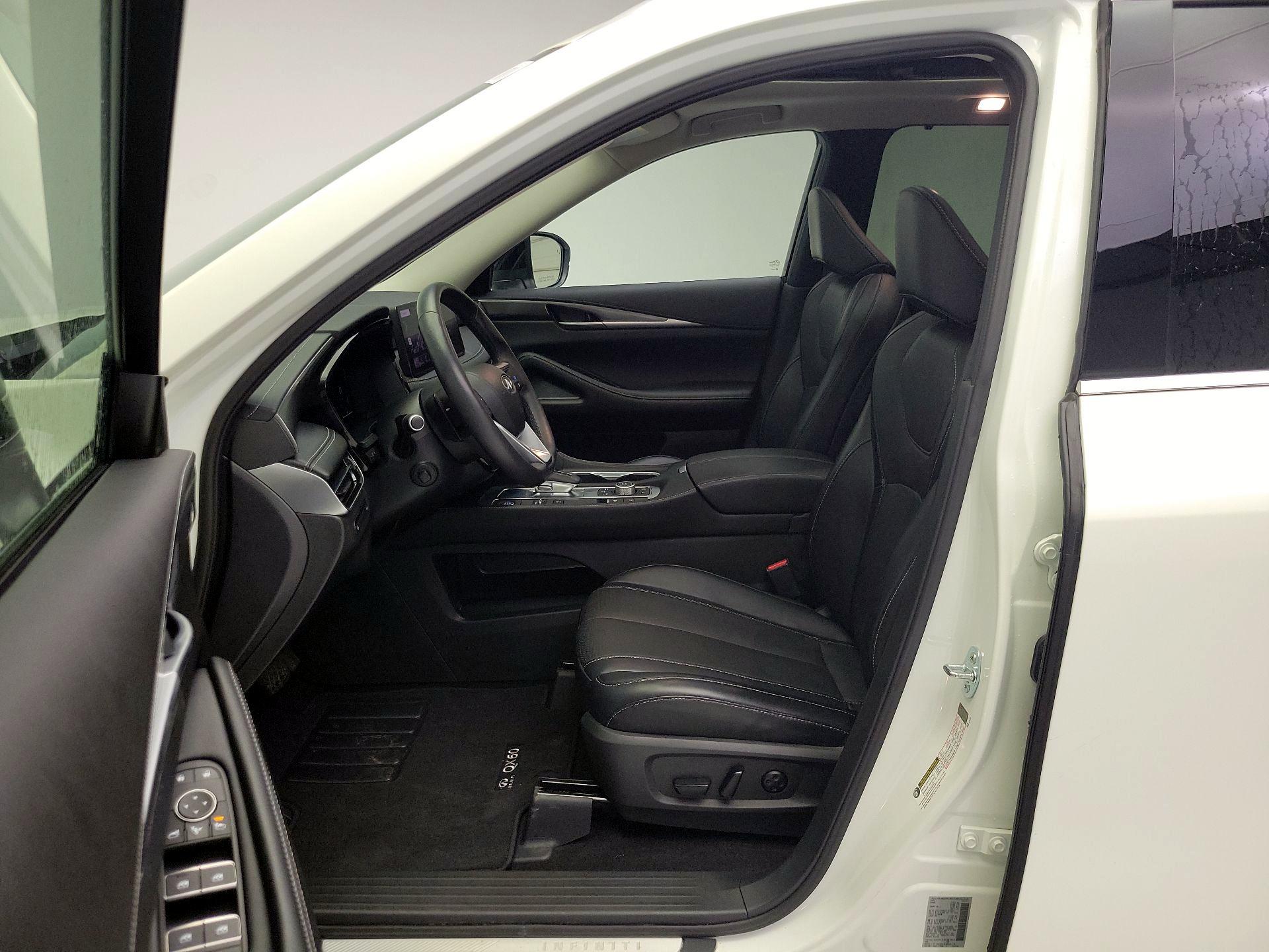 Thumbnail: 2023 INFINITI QX60 - 11