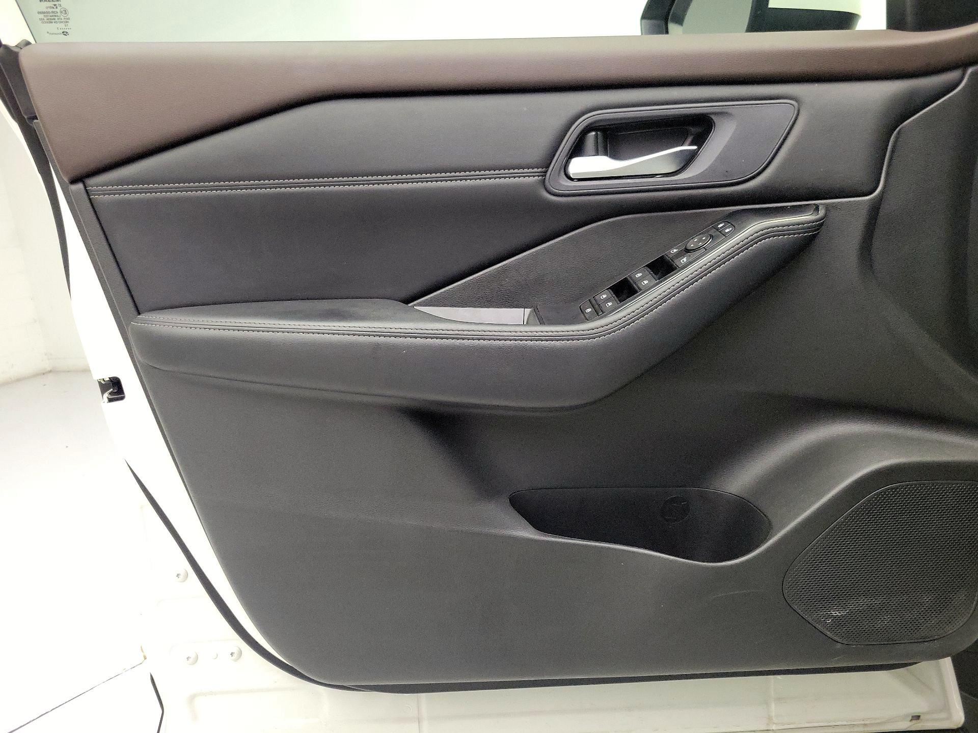 Thumbnail: 2023 Nissan Rogue - 12