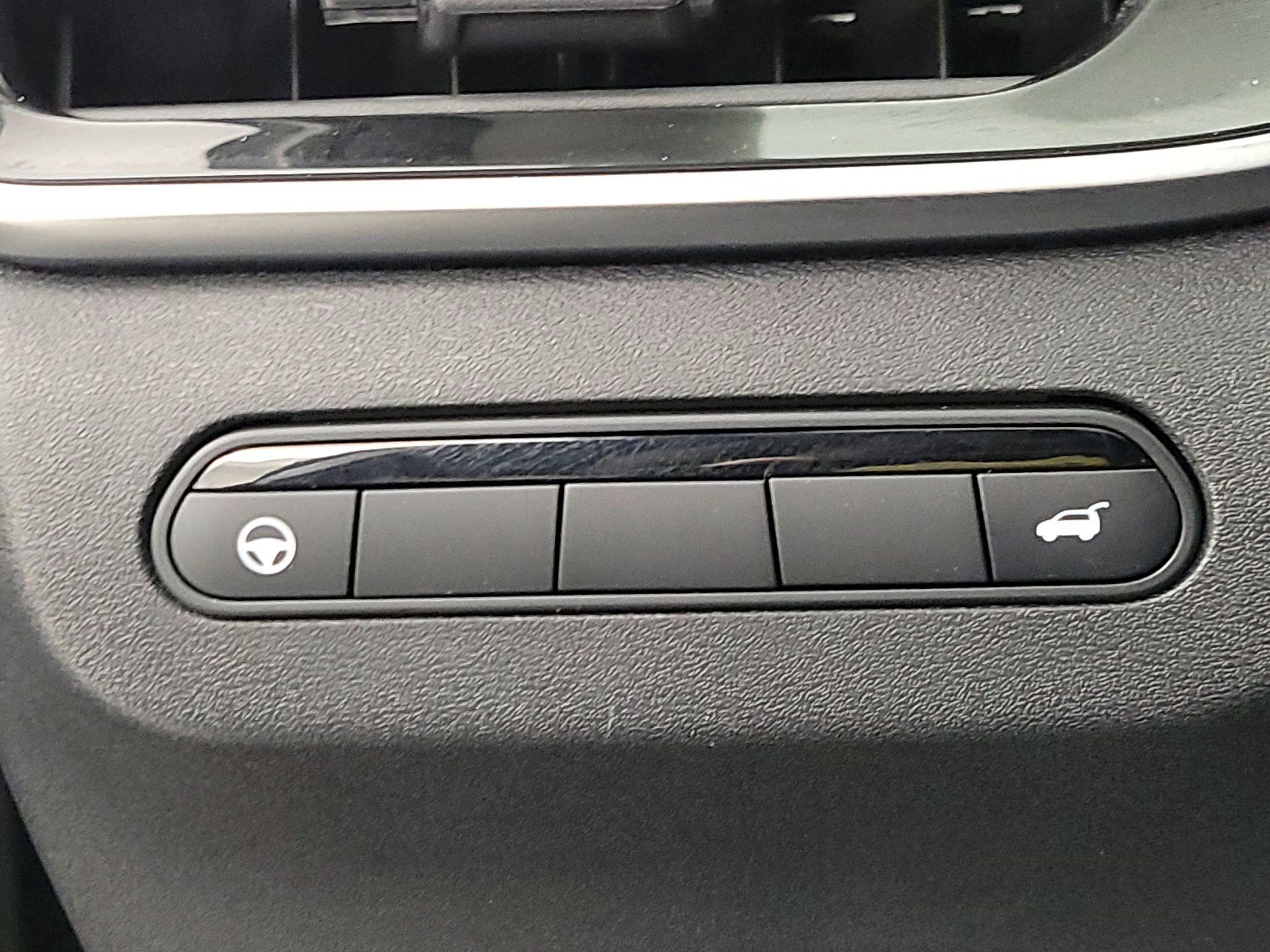 Thumbnail: 2023 INFINITI QX60 - 13