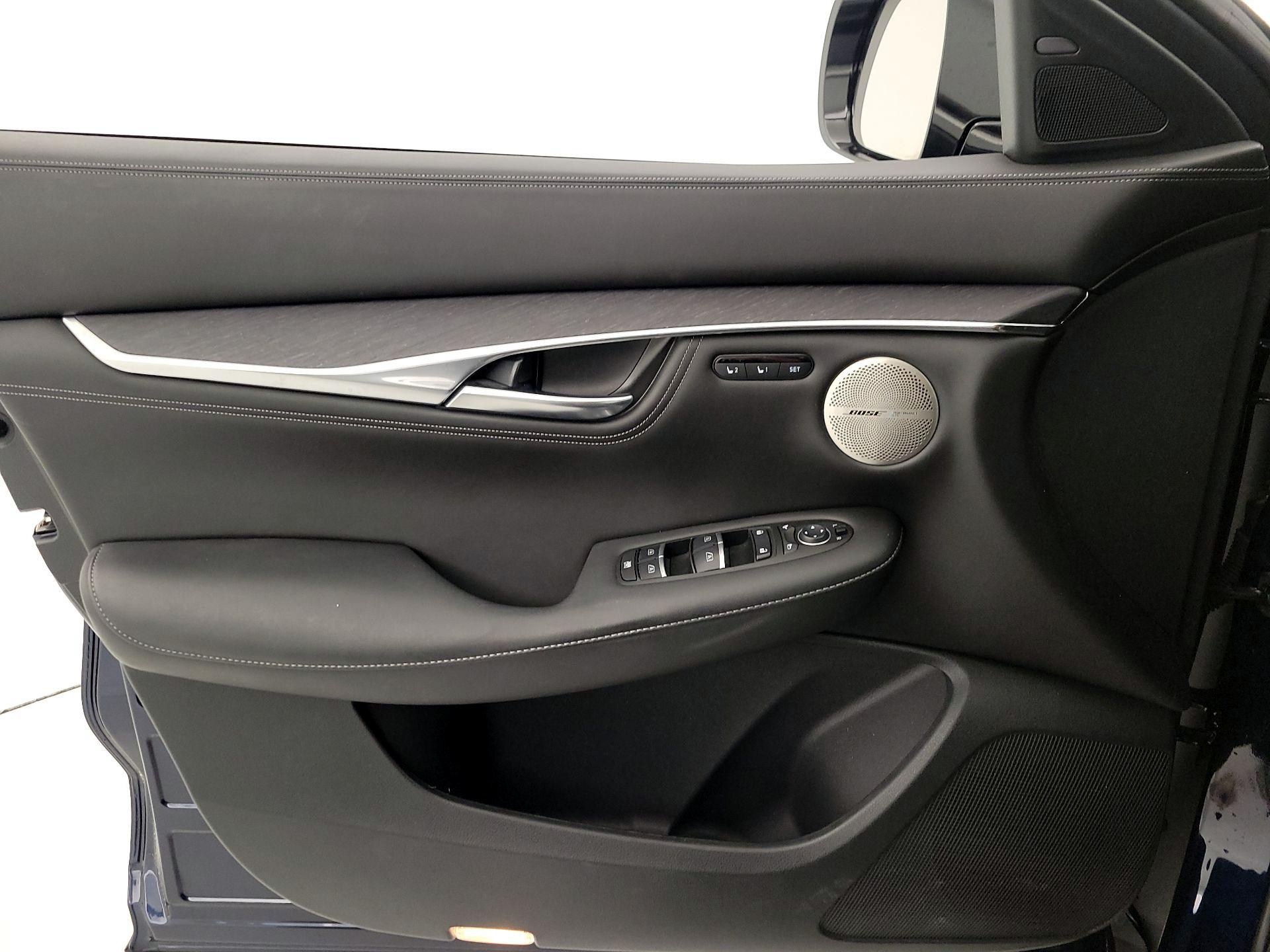 Thumbnail: 2023 INFINITI QX55 - 12