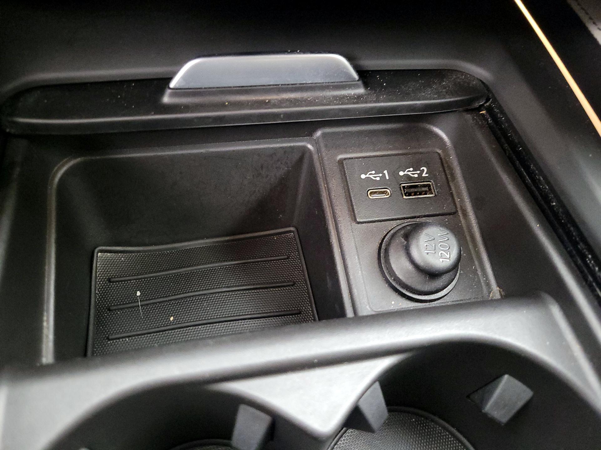 Thumbnail: 2023 INFINITI QX55 - 18