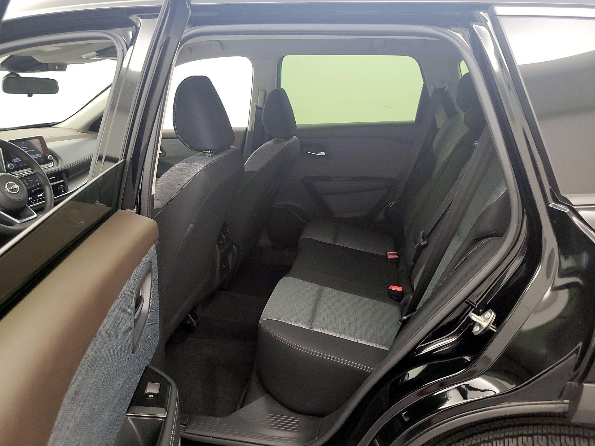 Thumbnail: 2023 Nissan Rogue - 19