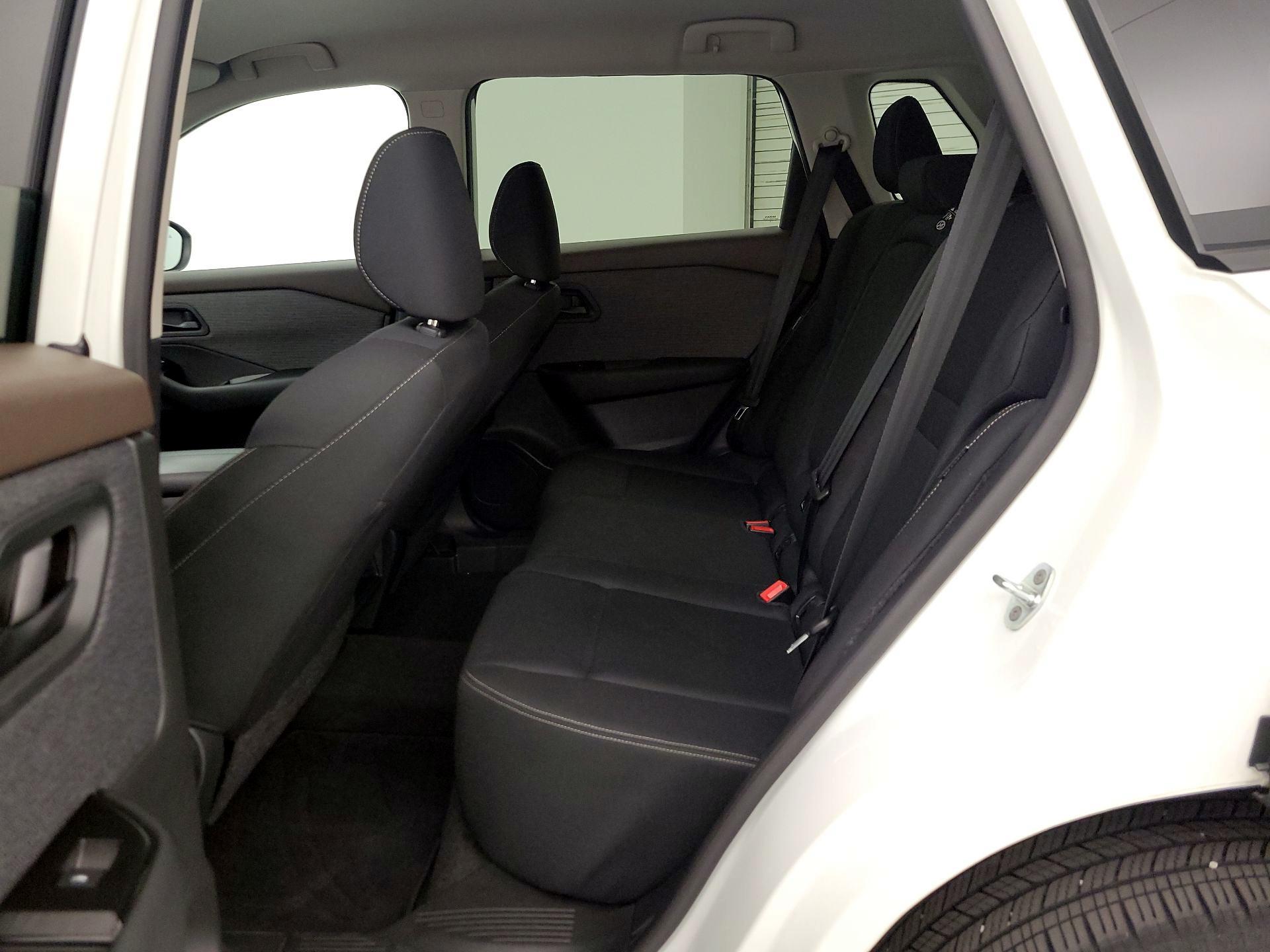 Thumbnail: 2023 Nissan Rogue - 19