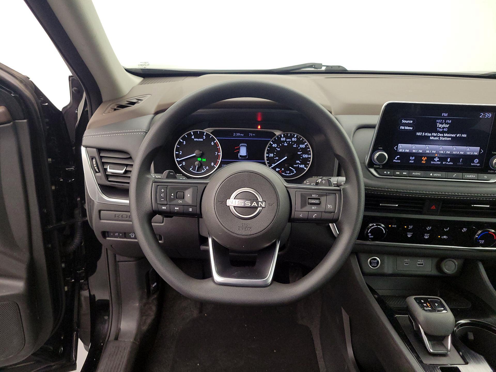 Thumbnail: 2023 Nissan Rogue - 10