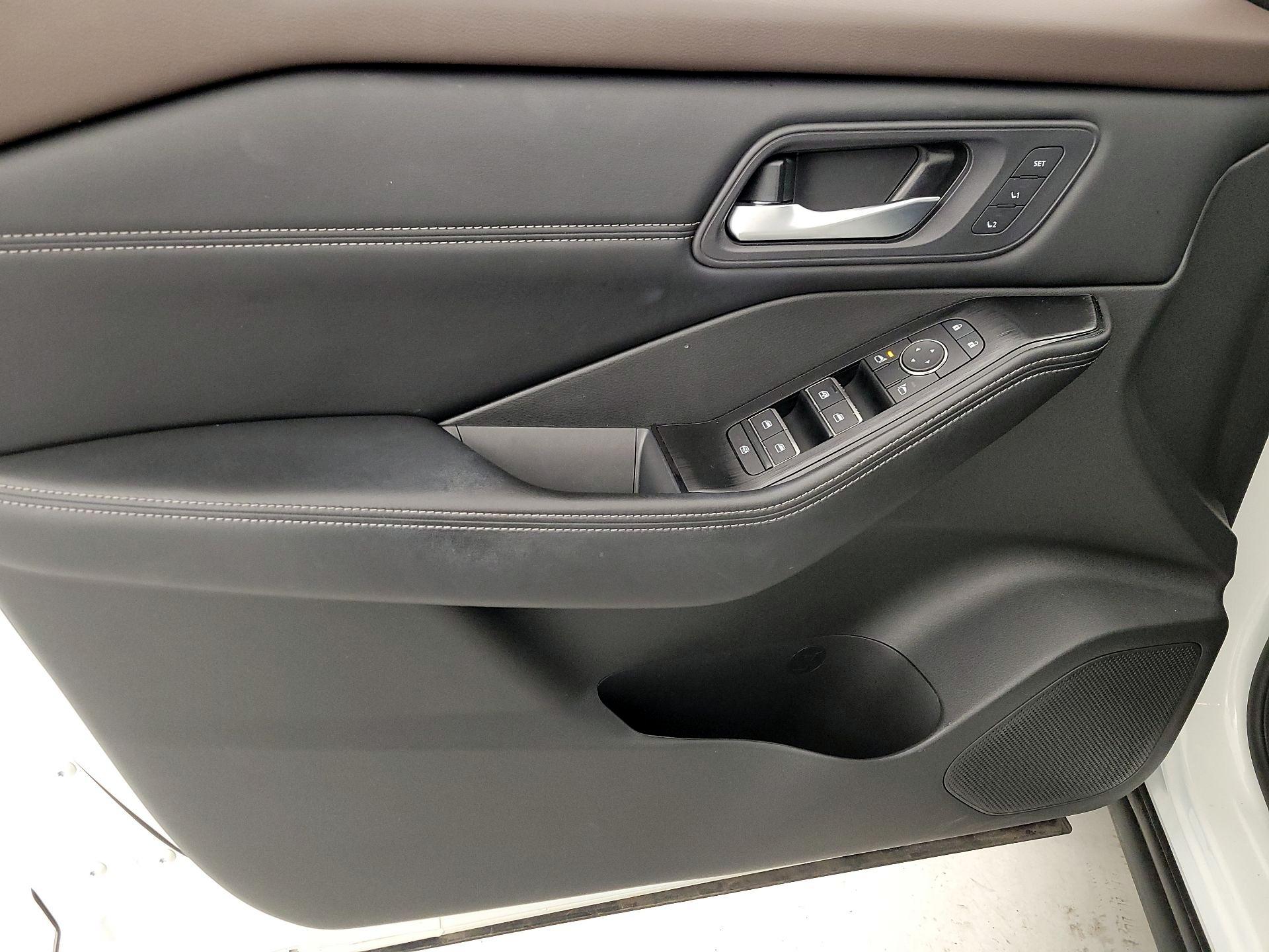 Thumbnail: 2023 Nissan Rogue - 12