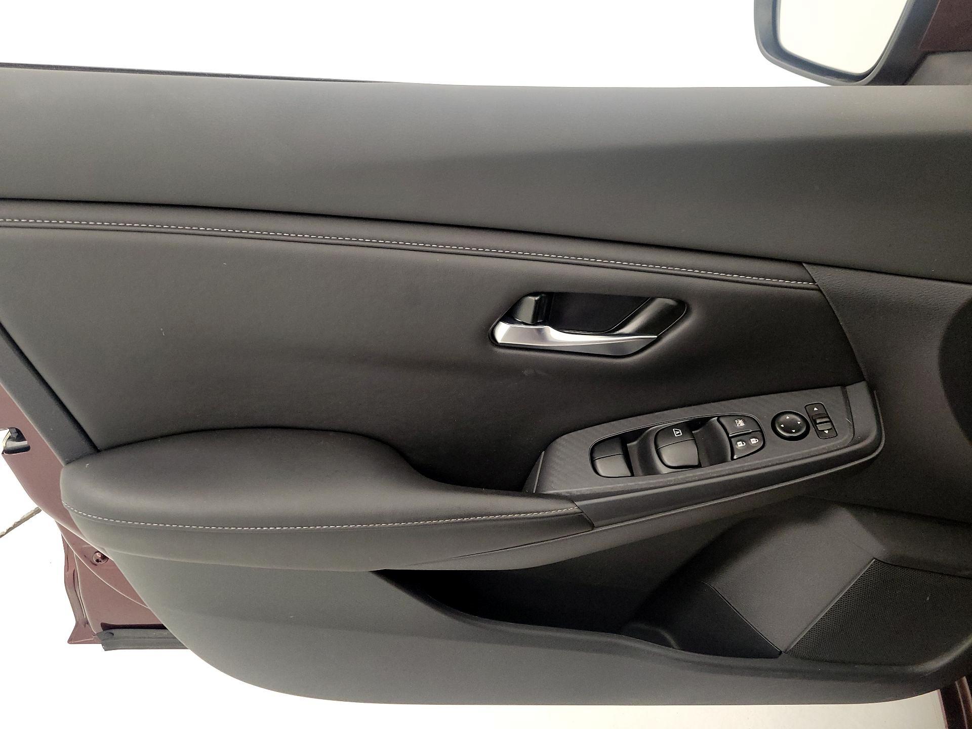 Thumbnail: 2023 Nissan Sentra - 12