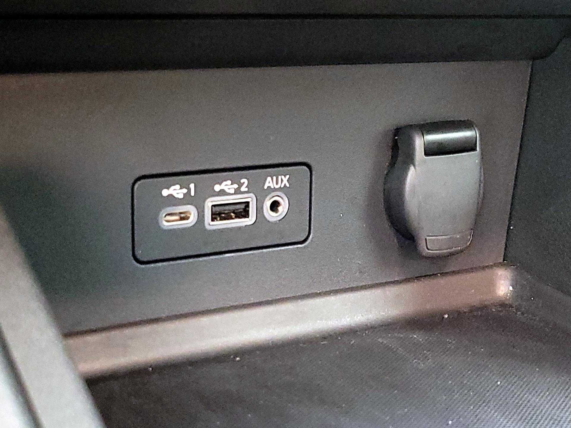 Thumbnail: 2023 Nissan Sentra - 18