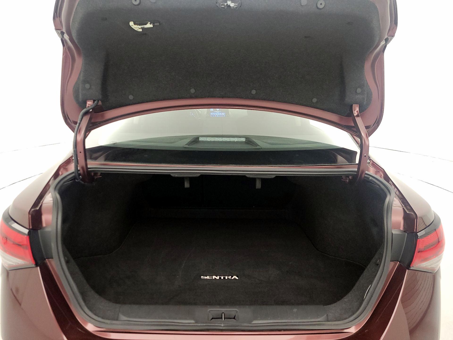 Thumbnail: 2023 Nissan Sentra - 20