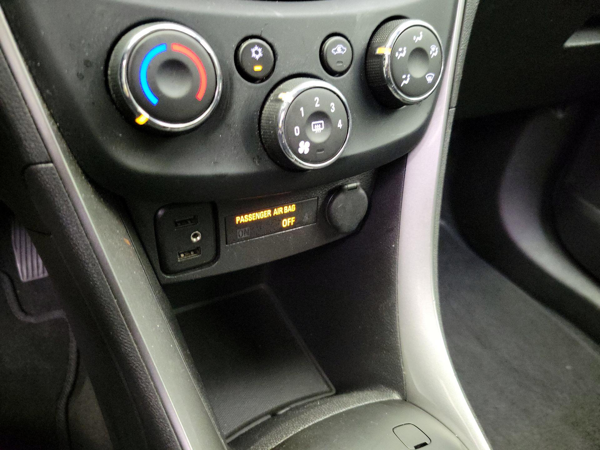 Thumbnail: 2020 Chevrolet Trax - 16