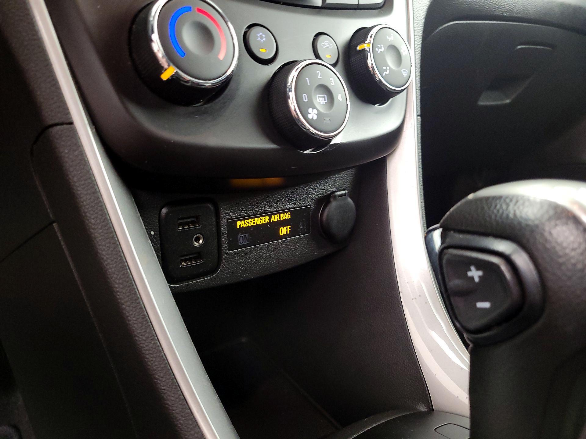 Thumbnail: 2020 Chevrolet Trax - 18