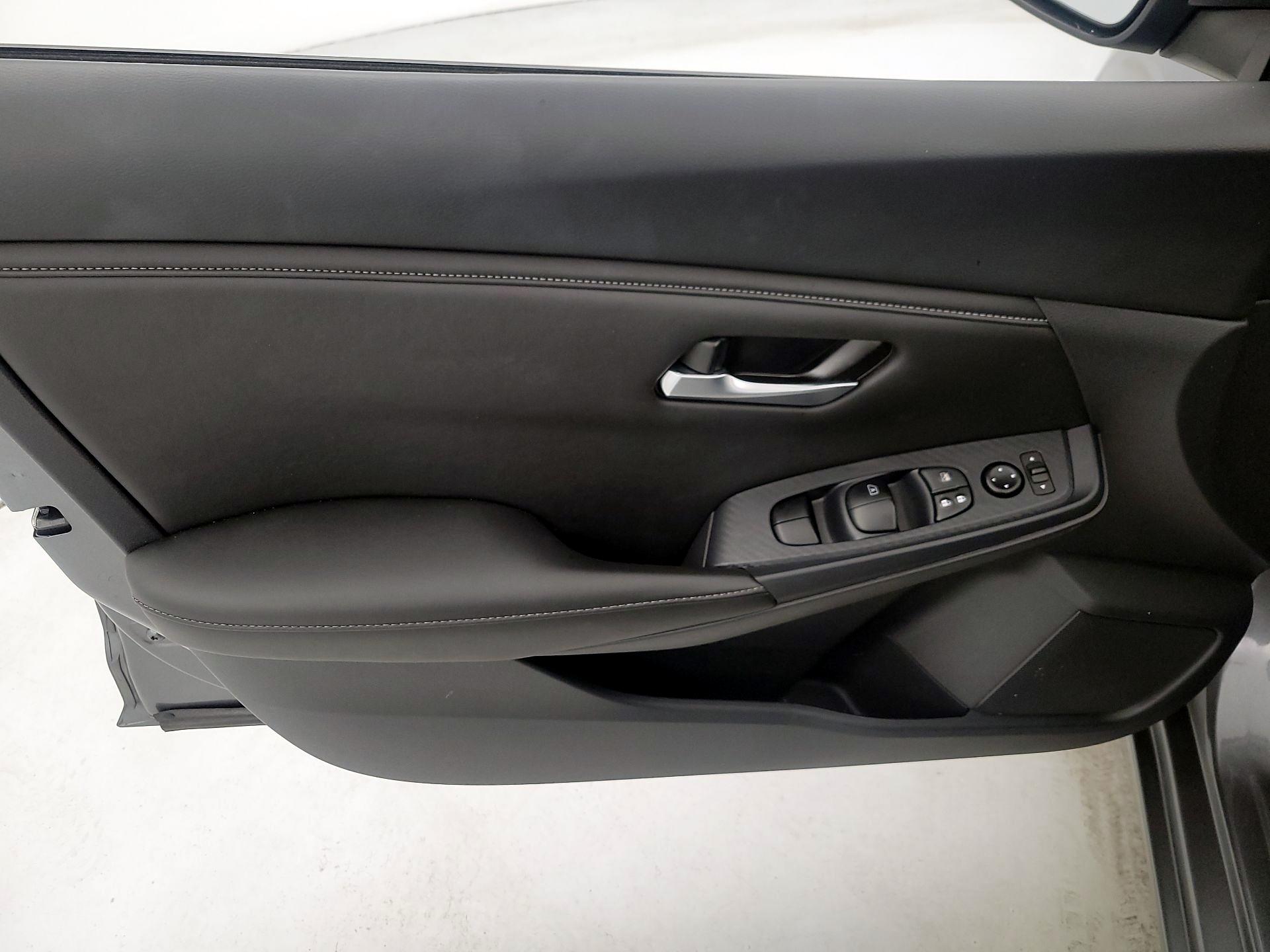 Thumbnail: 2023 Nissan Sentra - 12