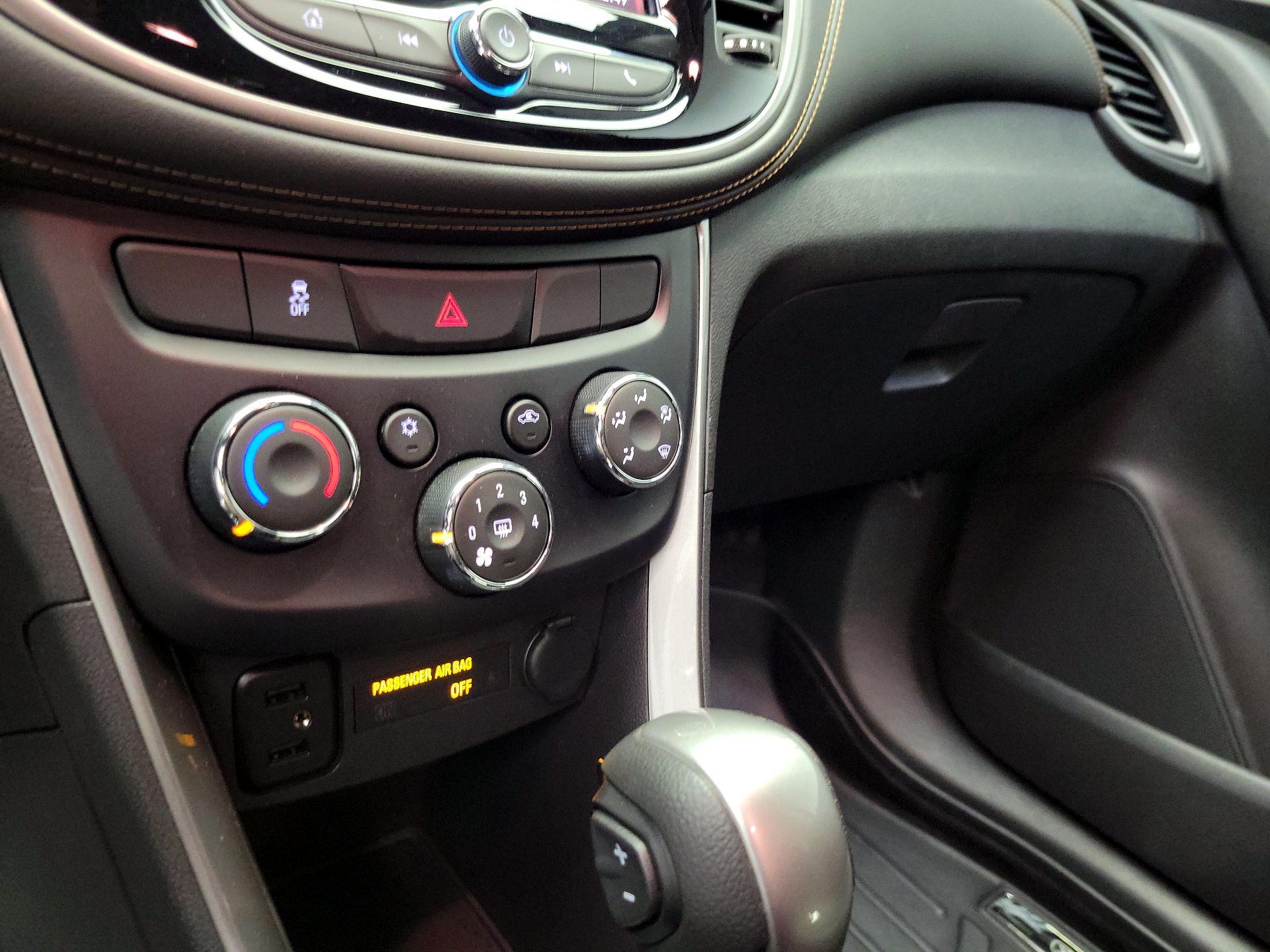 Thumbnail: 2020 Chevrolet Trax - 16