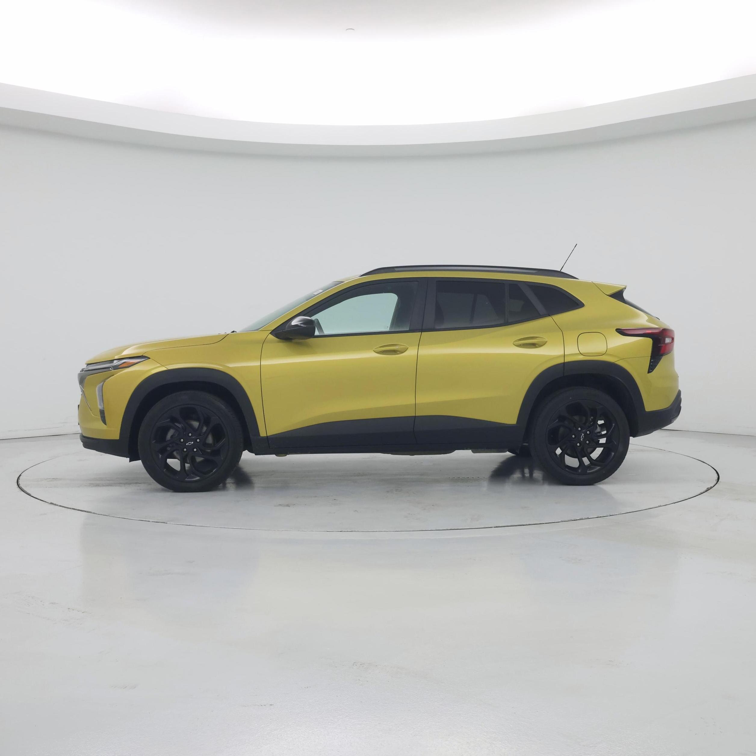 Thumbnail: 2024 Chevrolet Trax - 3
