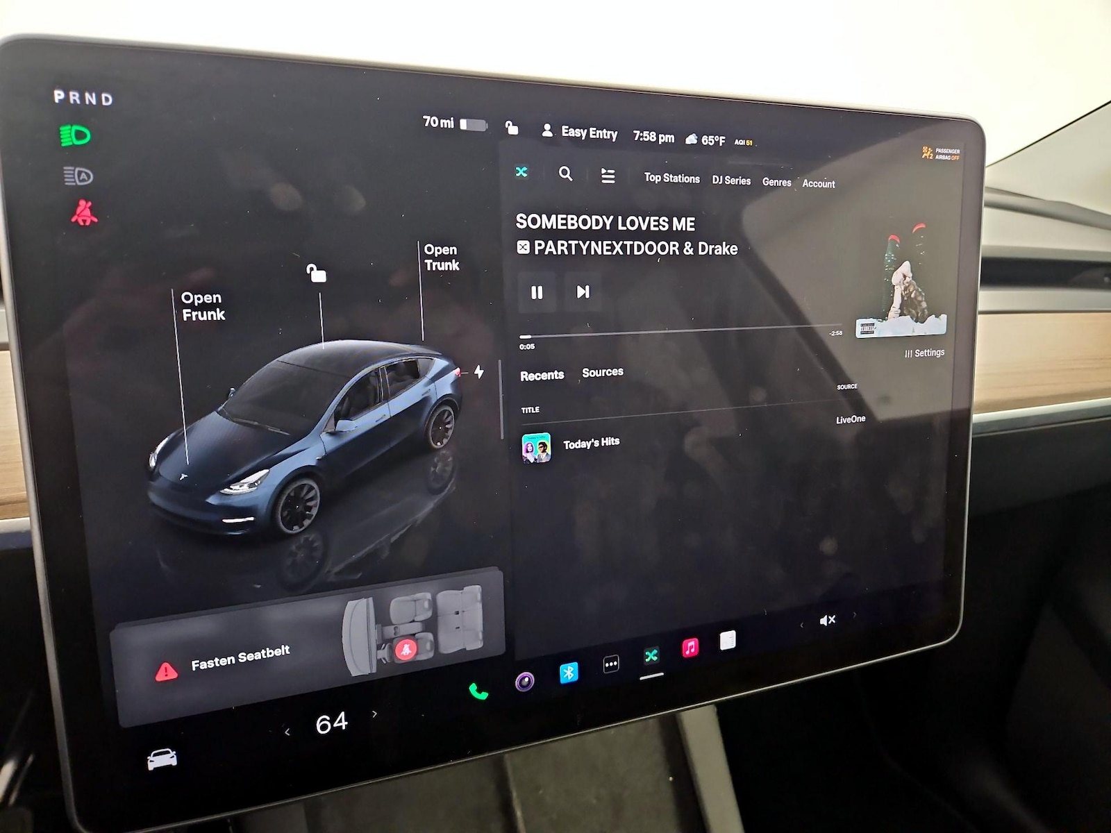 2024 Tesla Model Y Long Range - Photo 16