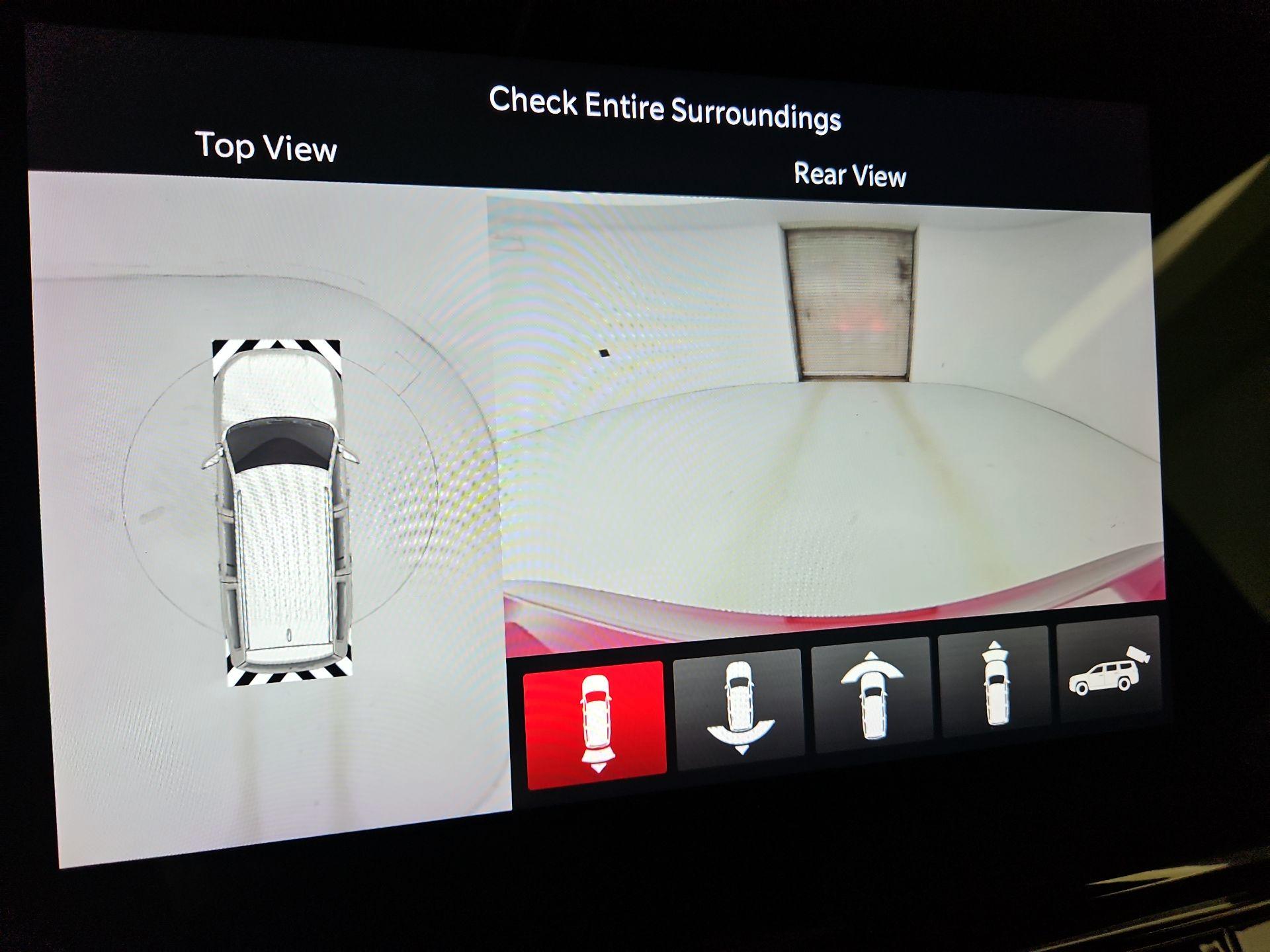 Thumbnail: 2022 Jeep Wagoneer - 15