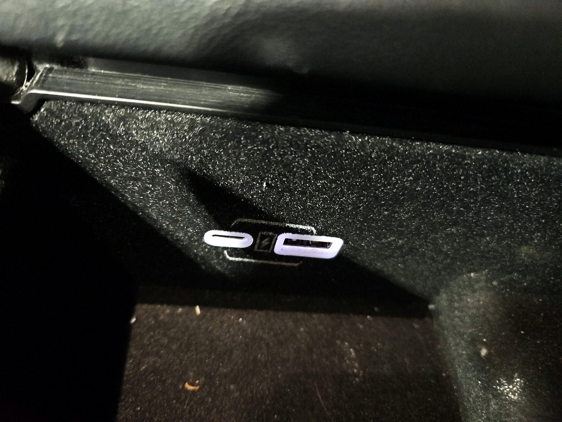 Thumbnail: 2022 Jeep Wagoneer - 19